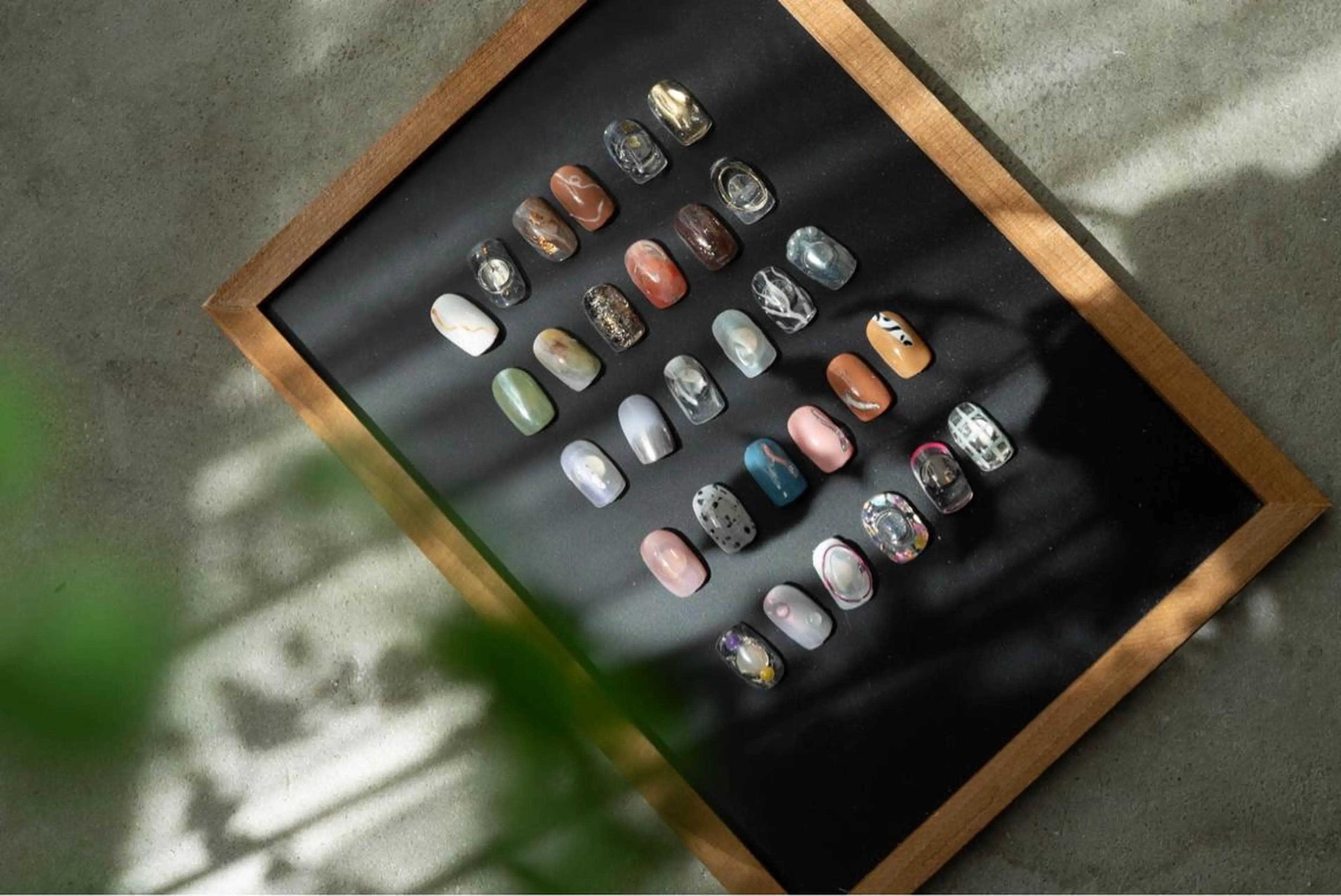 ネイル TONE所属・TONE the nailのネイルデザイン