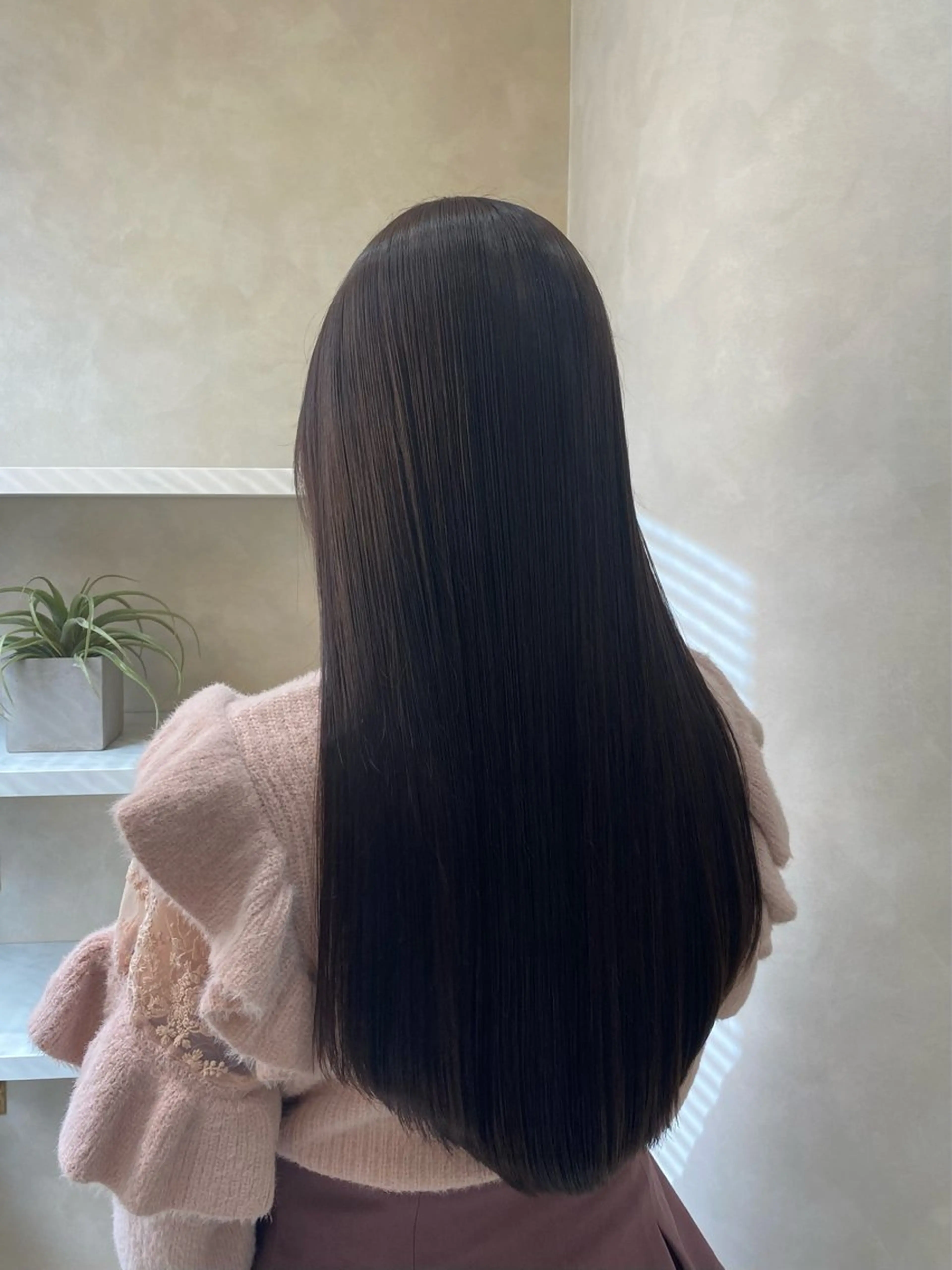 カラー トリートメント shiori/透明感 /顔周り/髪質改善のヘアスタイル