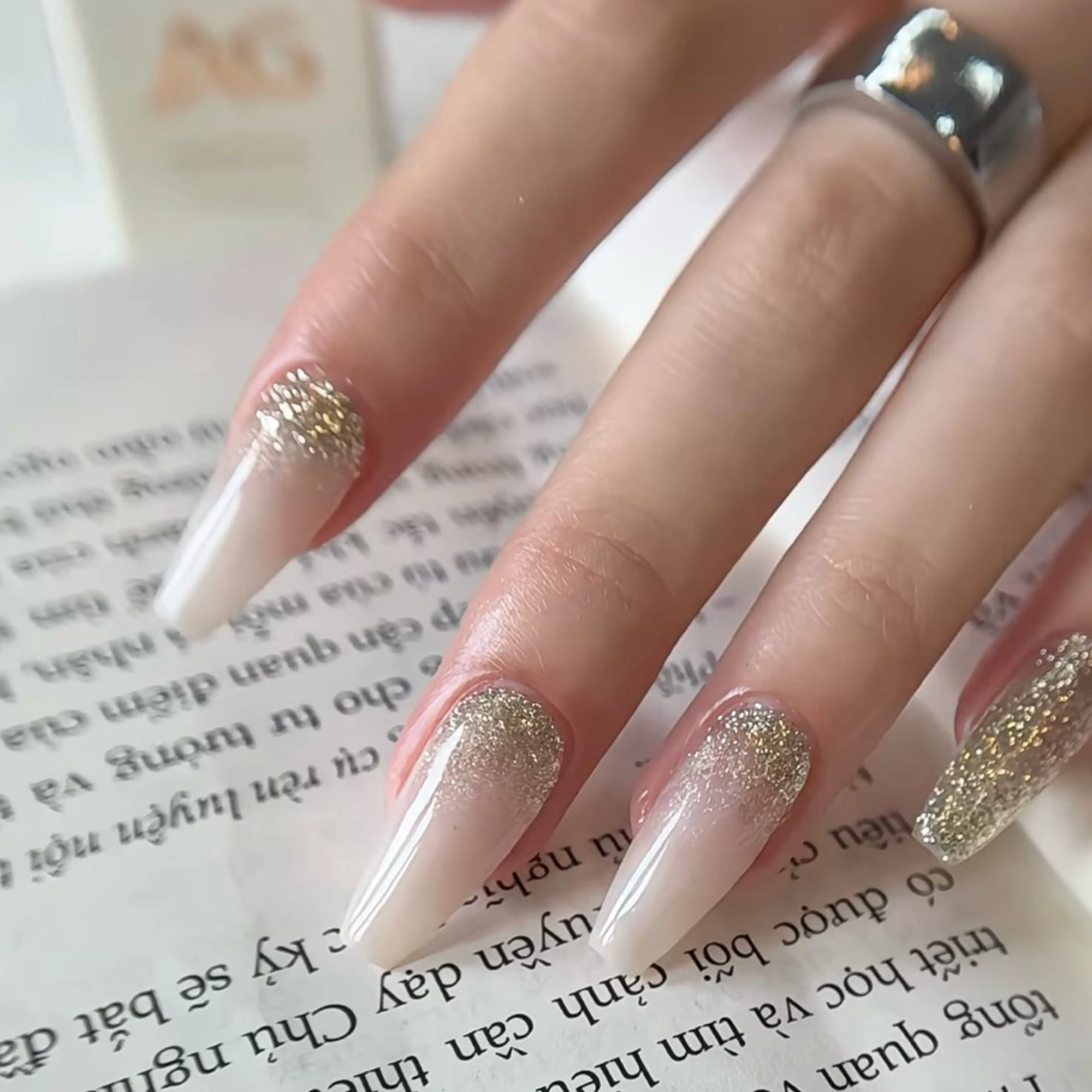 ネイル オーロラネイル チークネイル フットネイル フレンチネイル 韓国ネイル ハンドネイル Lumi Nailのネイルデザイン