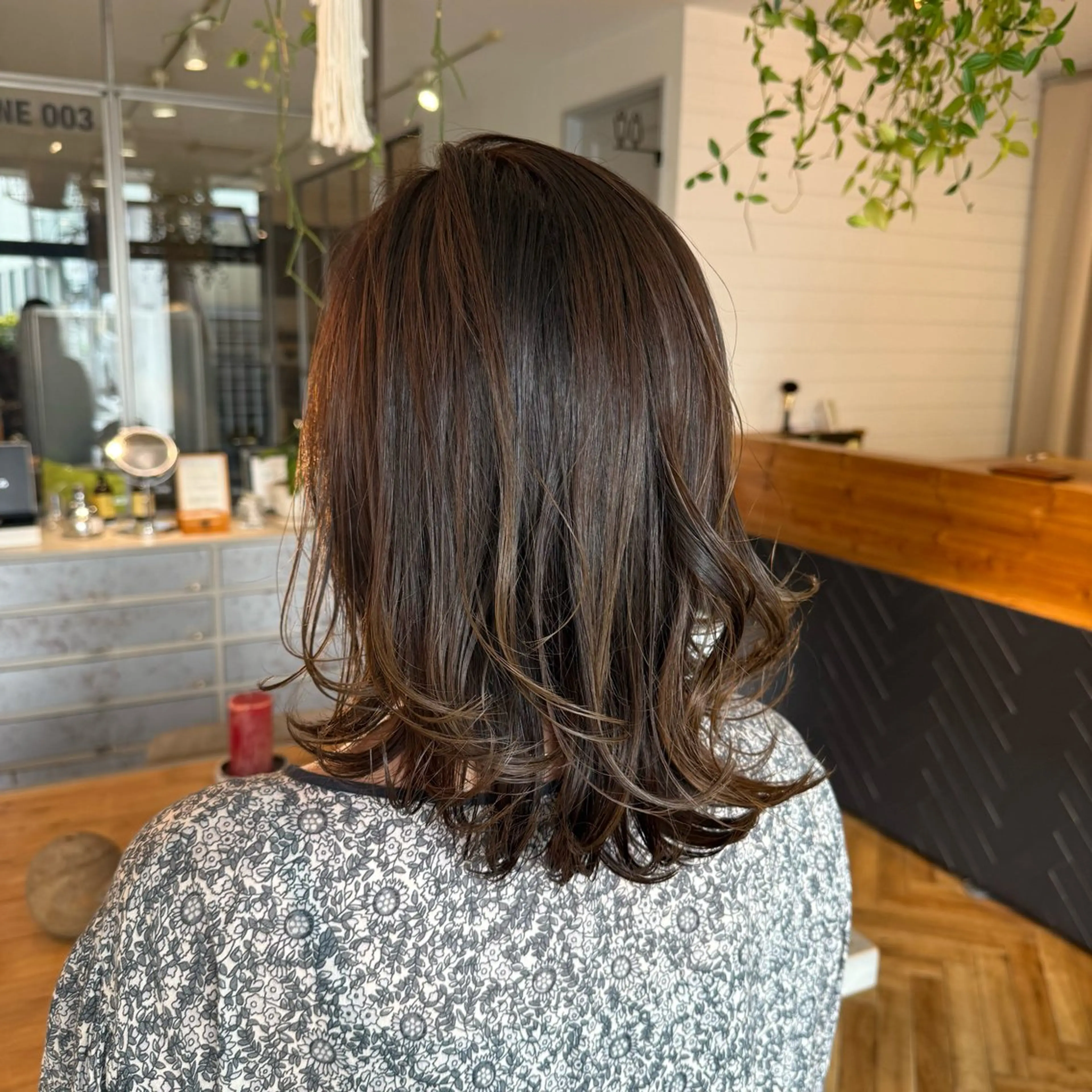 ミディアム カラー ヘアアレンジ ヘアカラー トリートメント 飯島 美海のヘアスタイル