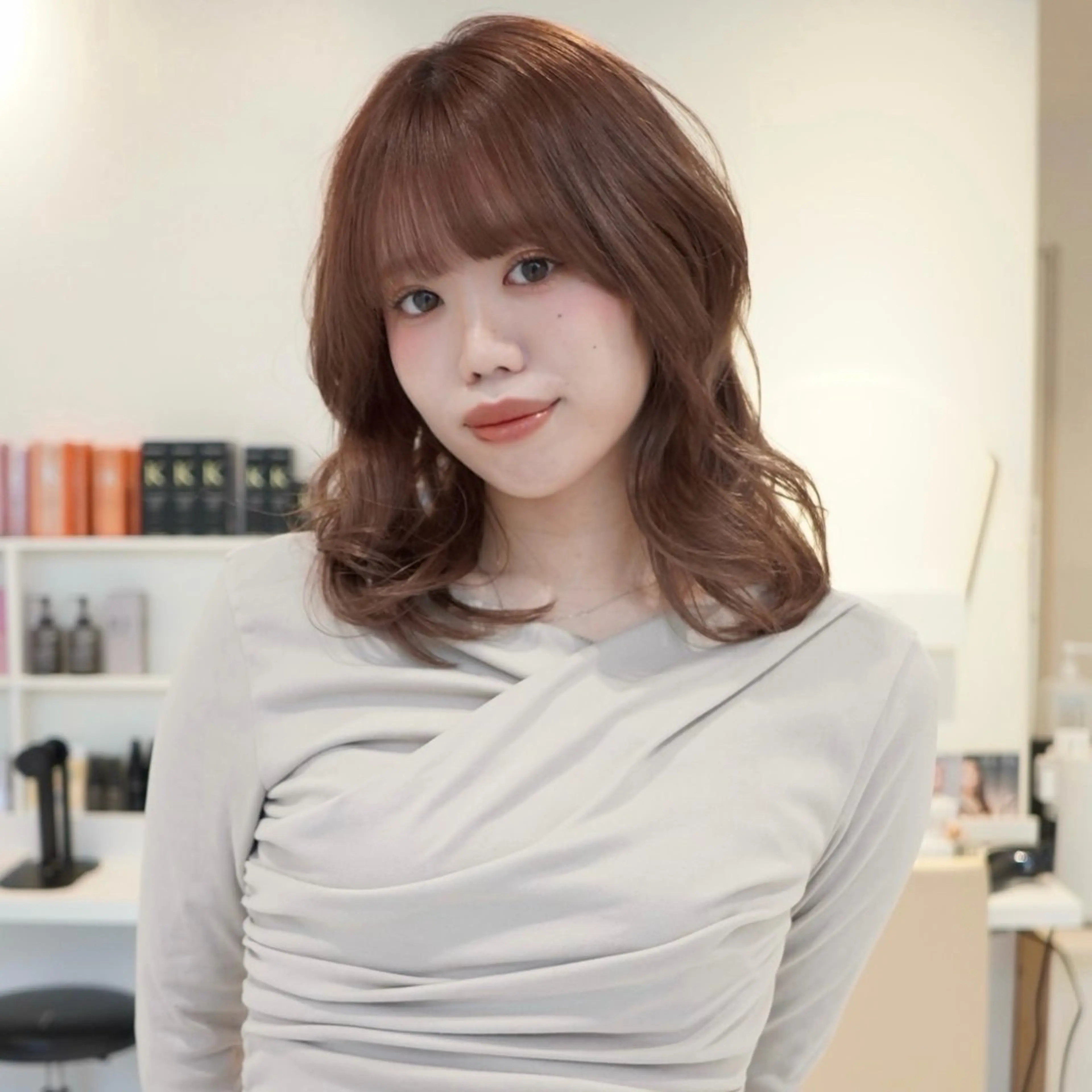 ミディアム カラー 飯田 優花/カットモデルのヘアスタイル