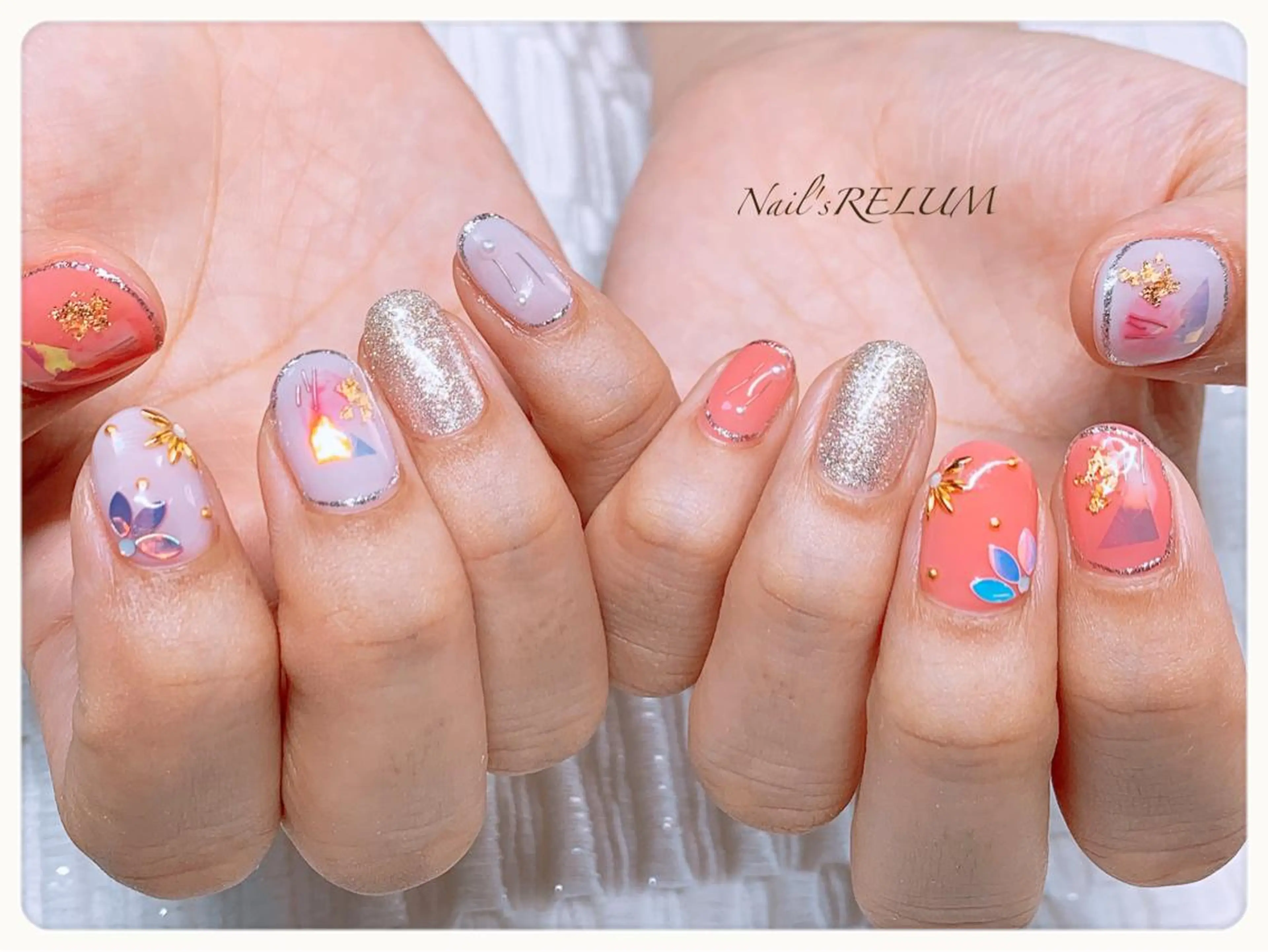 ネイル 持ち込み THECOLORS所属・近貞 莉奈のネイルデザイン