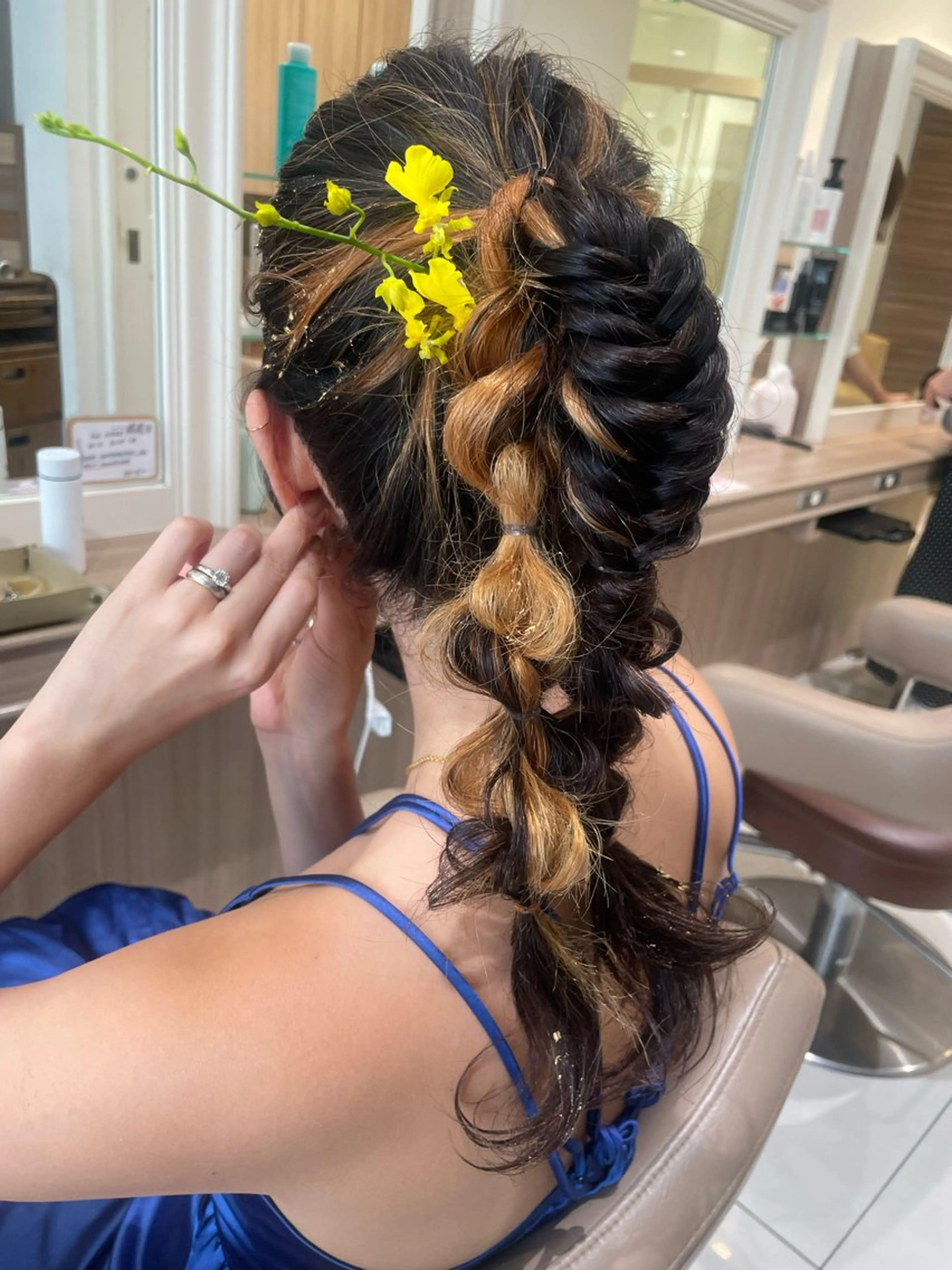 ロング ヘアアレンジ 結婚式・ブライダル 三つ編み ヘアセット 韓国ヘアメイク🎀/ 縮毛矯正✨山本媛香のヘアスタイル