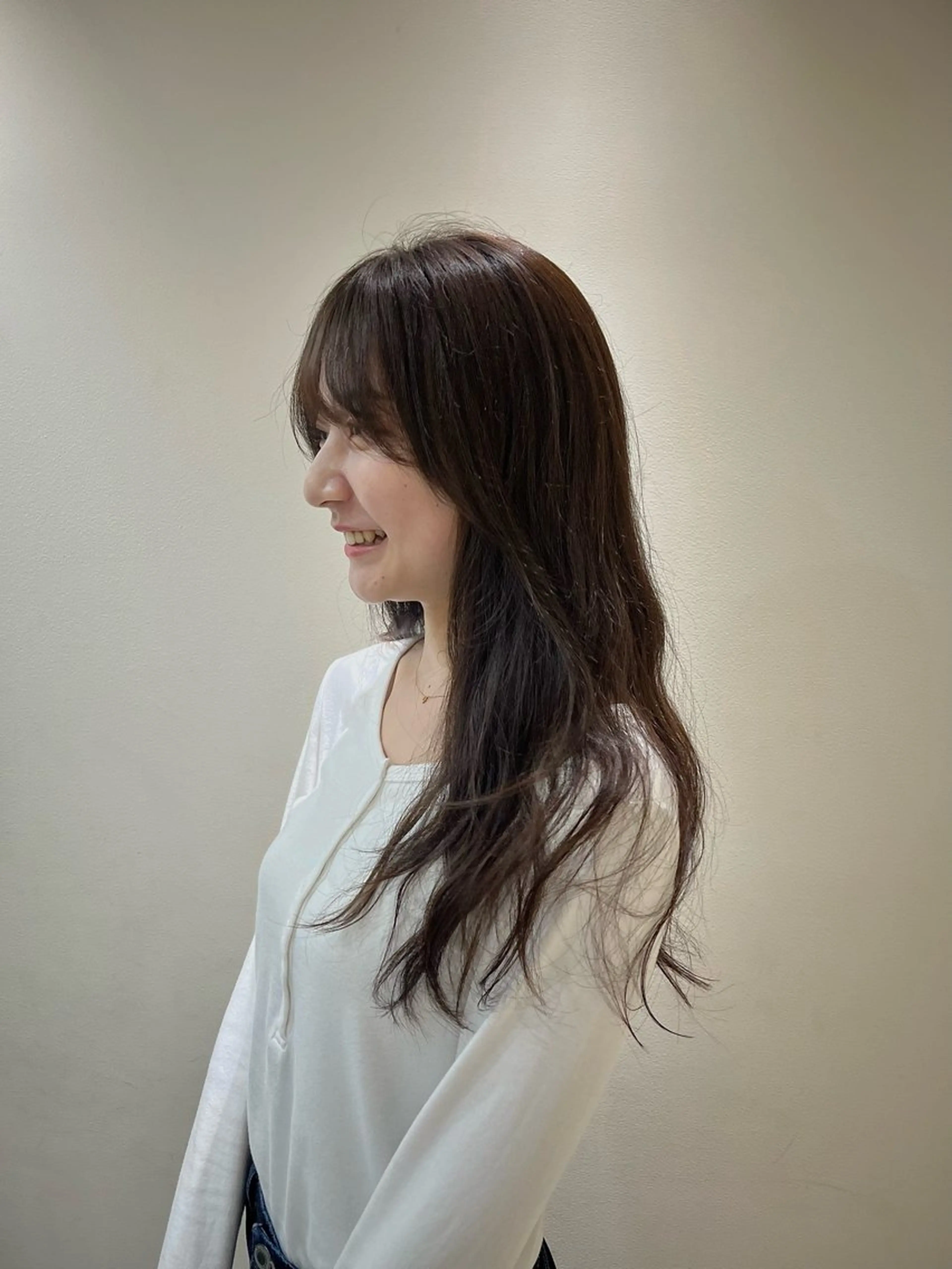 ロング 新開 夏菜のヘアスタイル