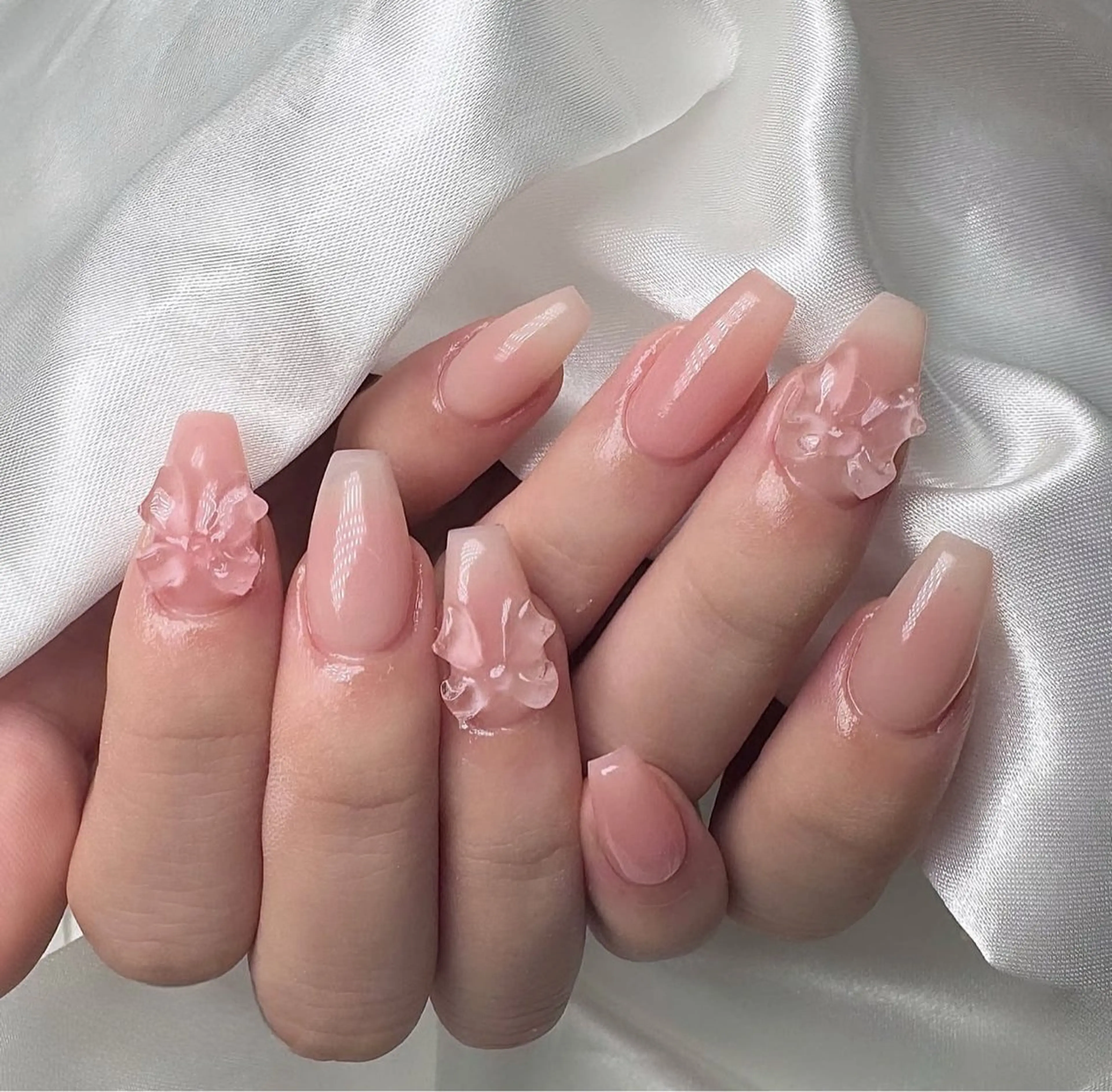 ハンドネイル Lyna 池袋のネイルデザイン