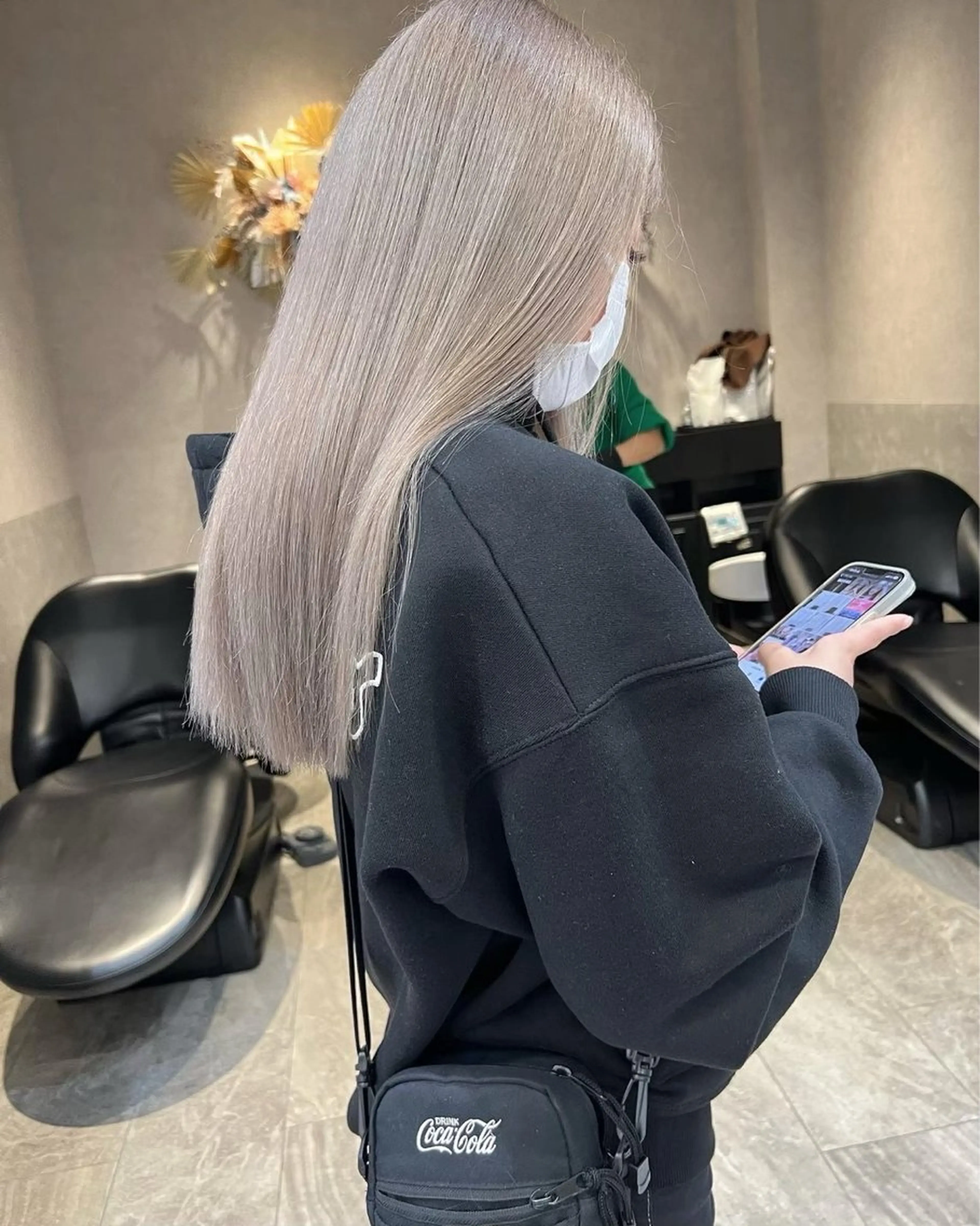 セミロング ヘアカラー イウラ ショウヤのヘアスタイル