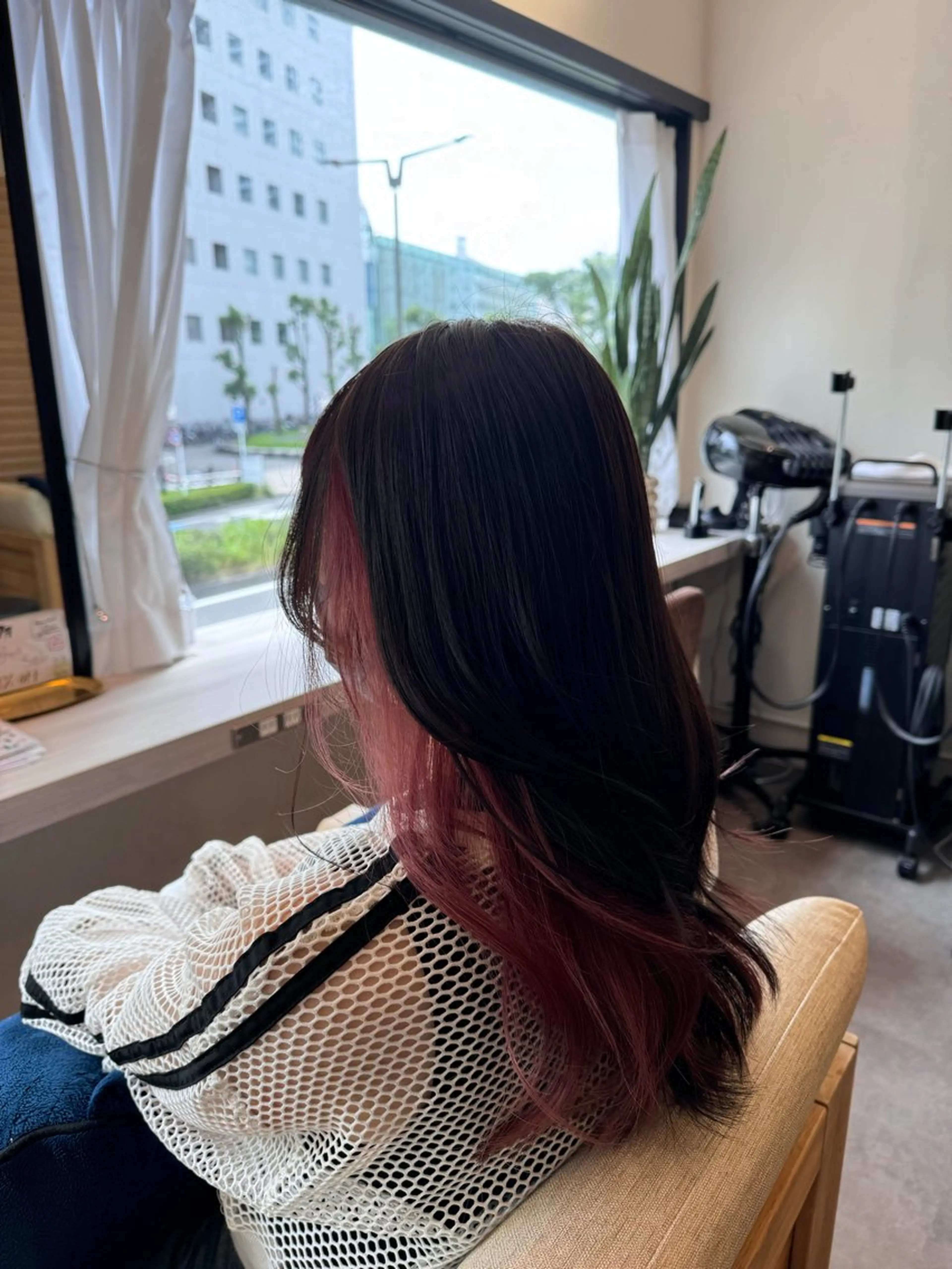 カラー 有木 七海のヘアスタイル