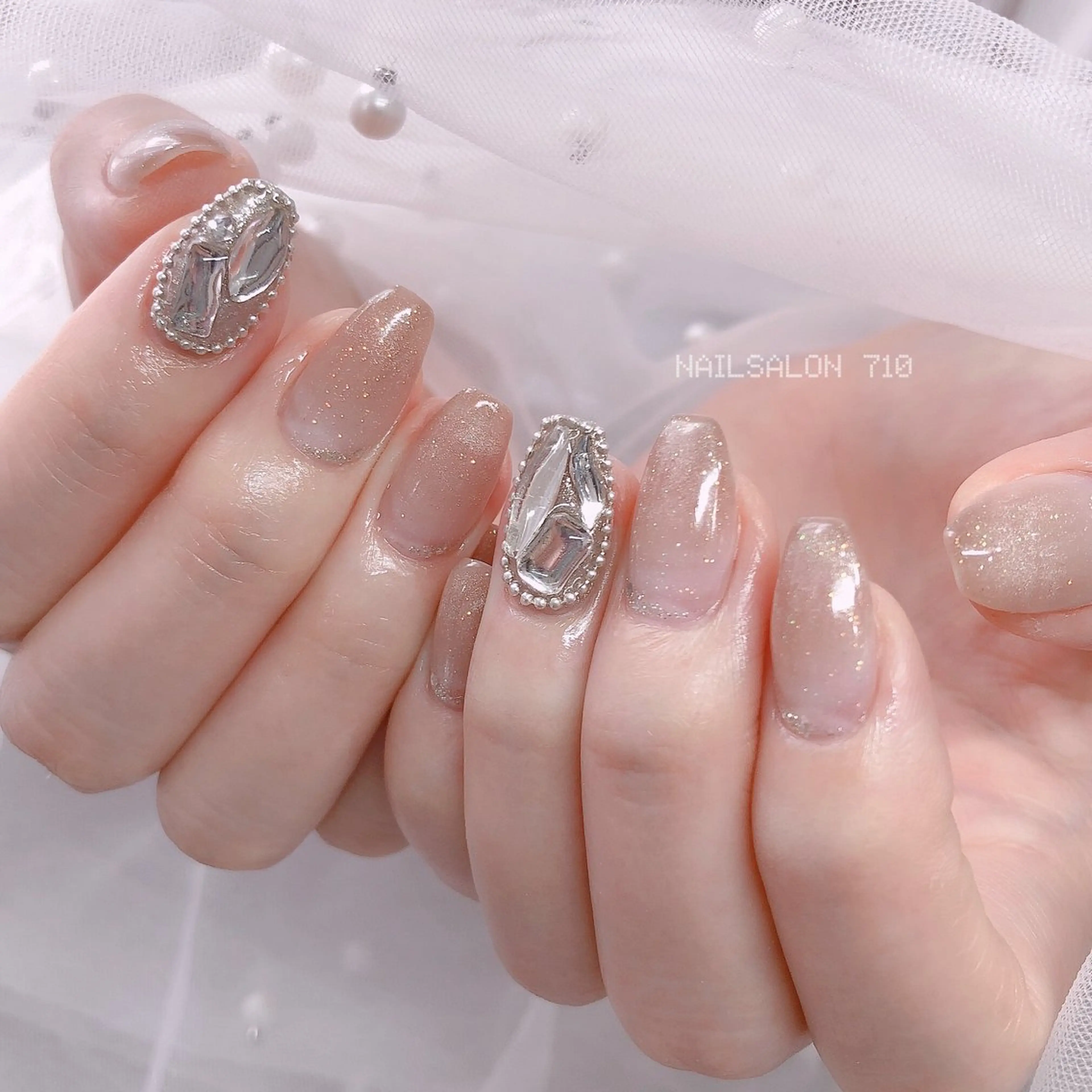 ネイル ハンドネイル フットネイル ナナイチゼロ I.Naoのネイルデザイン