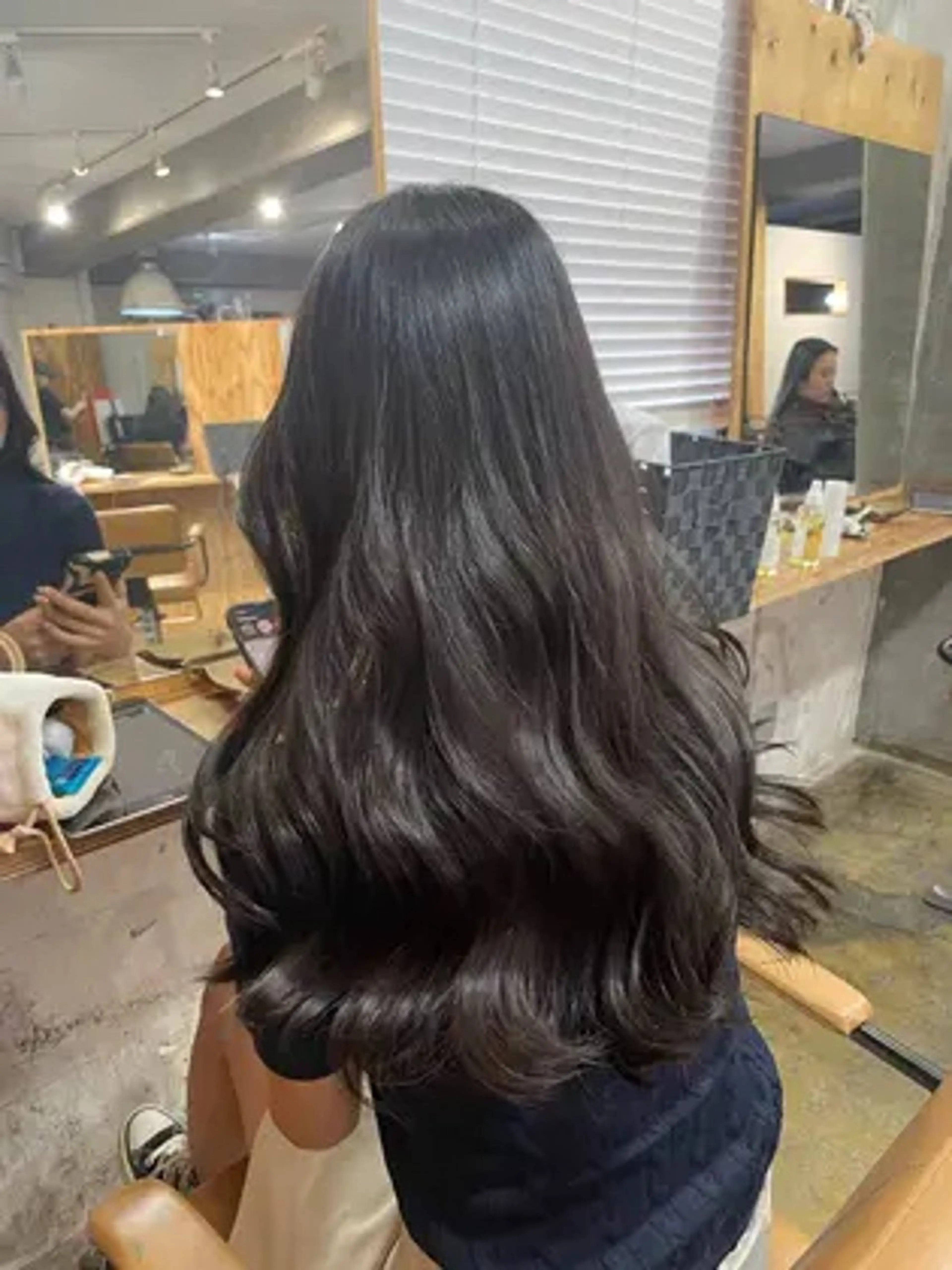 📣就活応援📣黒染めなしで自然な暗髪に導く✨暗髪カラー＋頭の血行促進スパ❤︎の写真