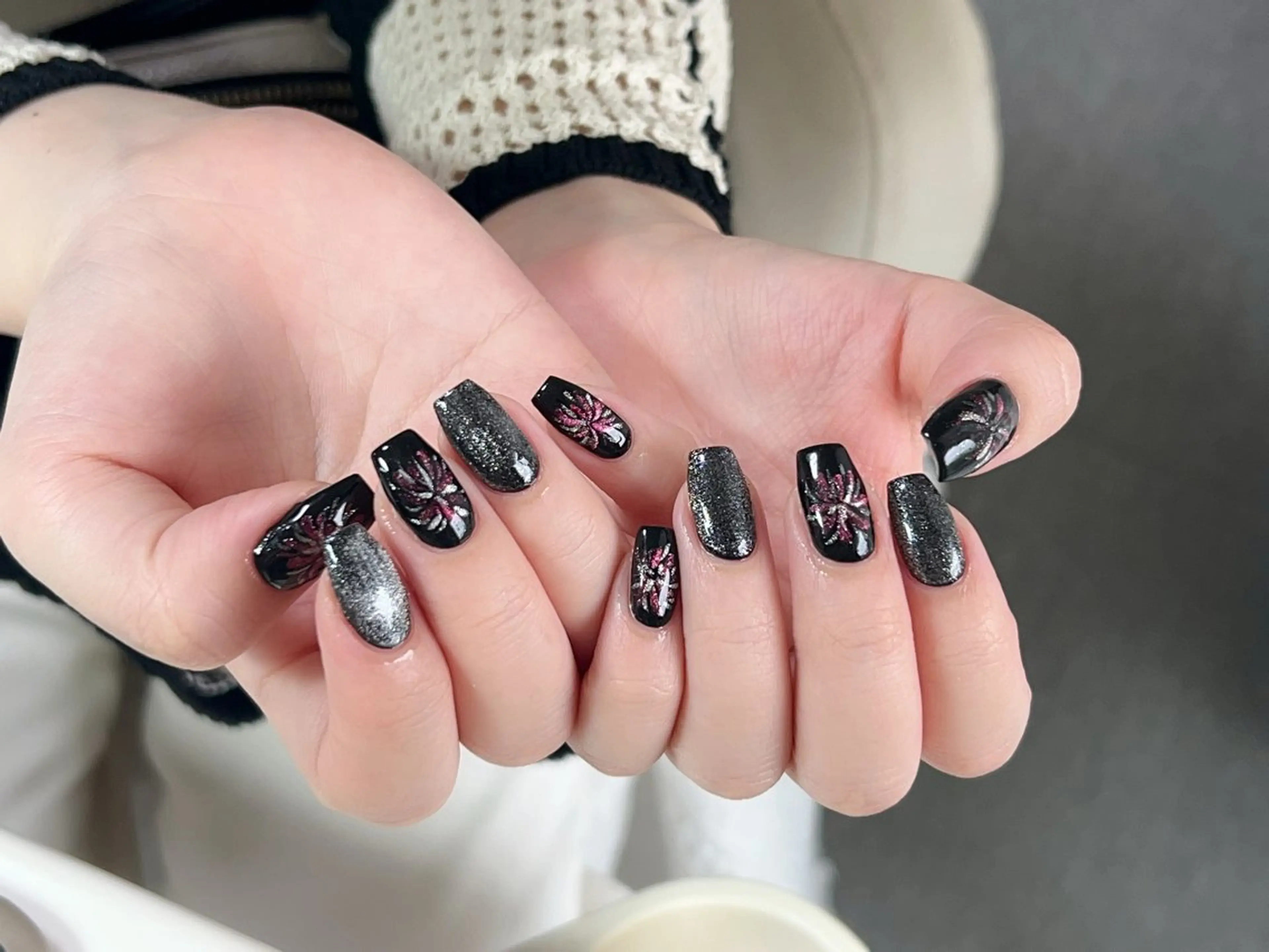 ネイル オーロラネイル チークネイル フレンチネイル ジェルネイル ガラスフレンチ ハンドネイル Nail Jolie所属・Nail Jolieのネイルデザイン