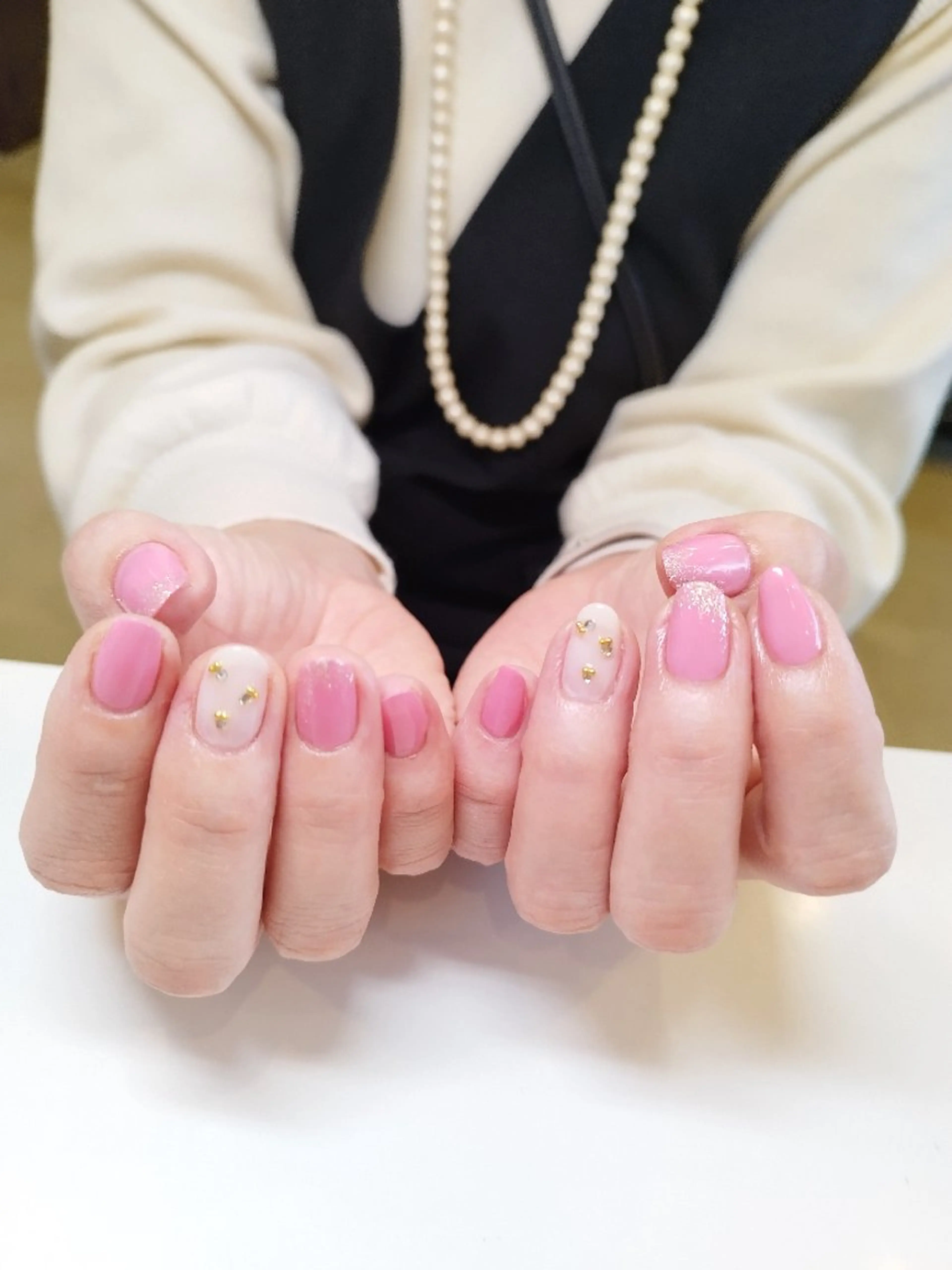 ネイル ラメ(グリッター) ピンク シルバー 春ネイル ストーンネイル YOCO ネイルのネイルデザイン