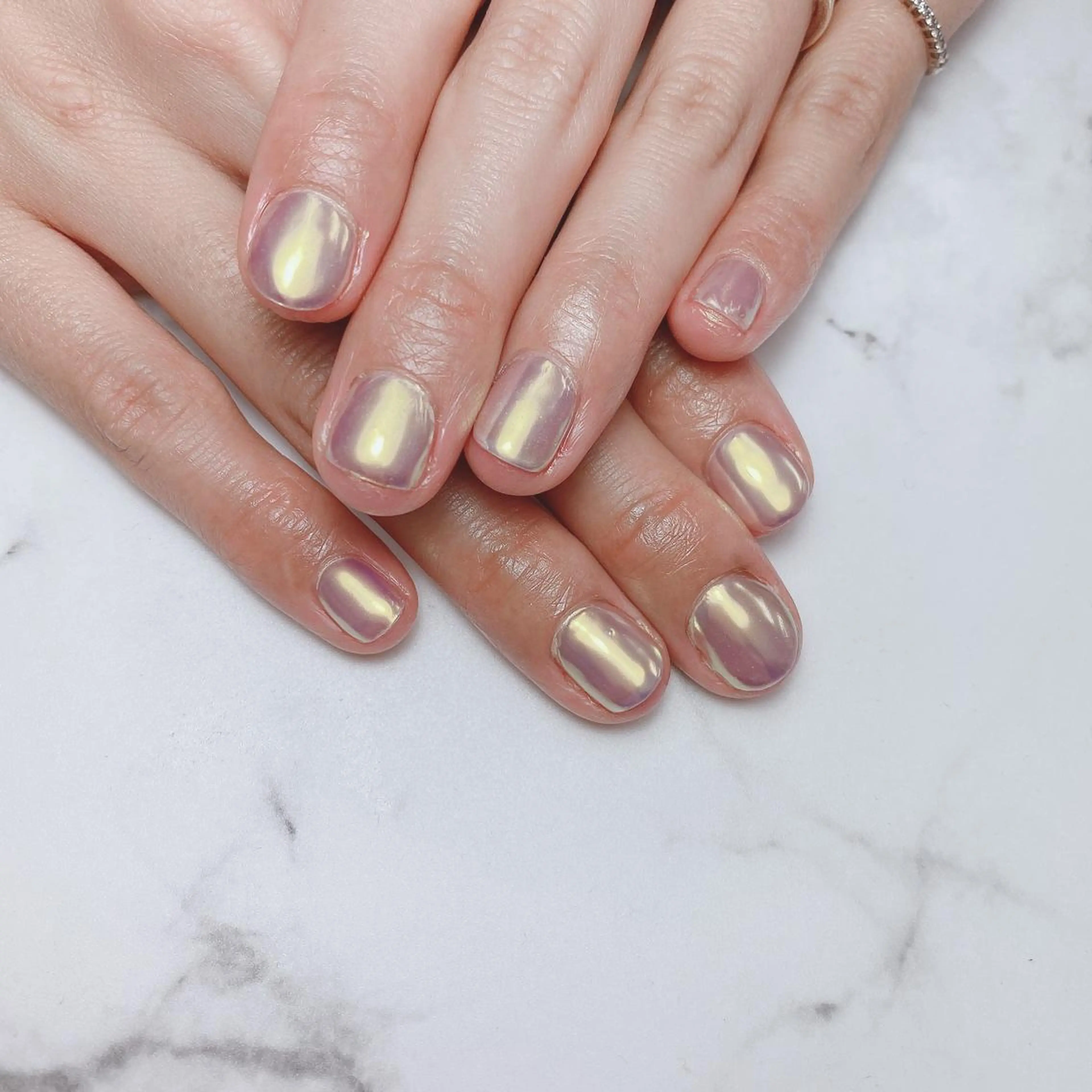 ネイル ミラーネイル 石原 夕華のネイルデザイン