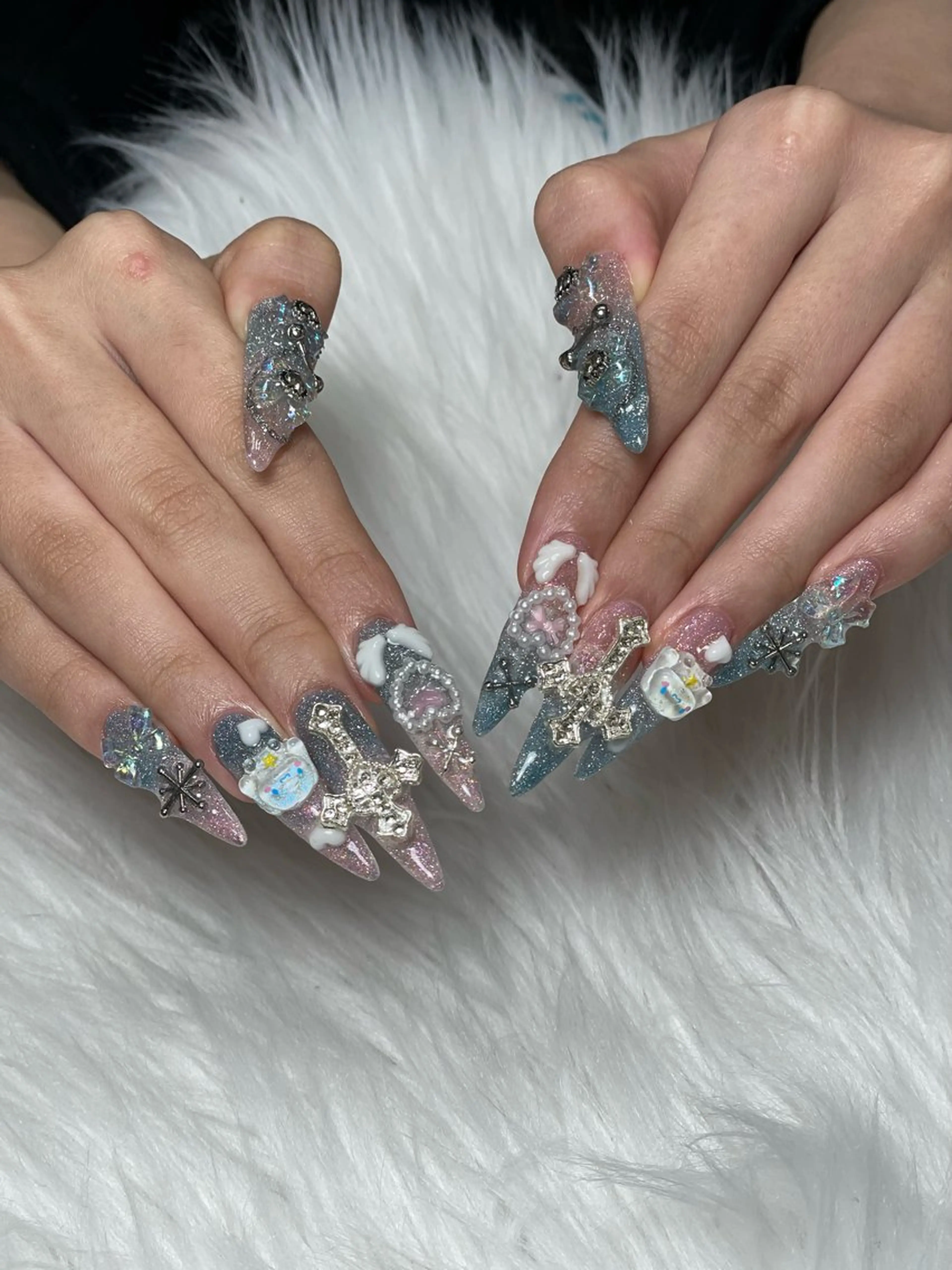 ネイル アートネイル 長さ出し ジェルネイル マグネットネイル ニュアンスネイル Kanao_ CloudyChanのネイルデザイン