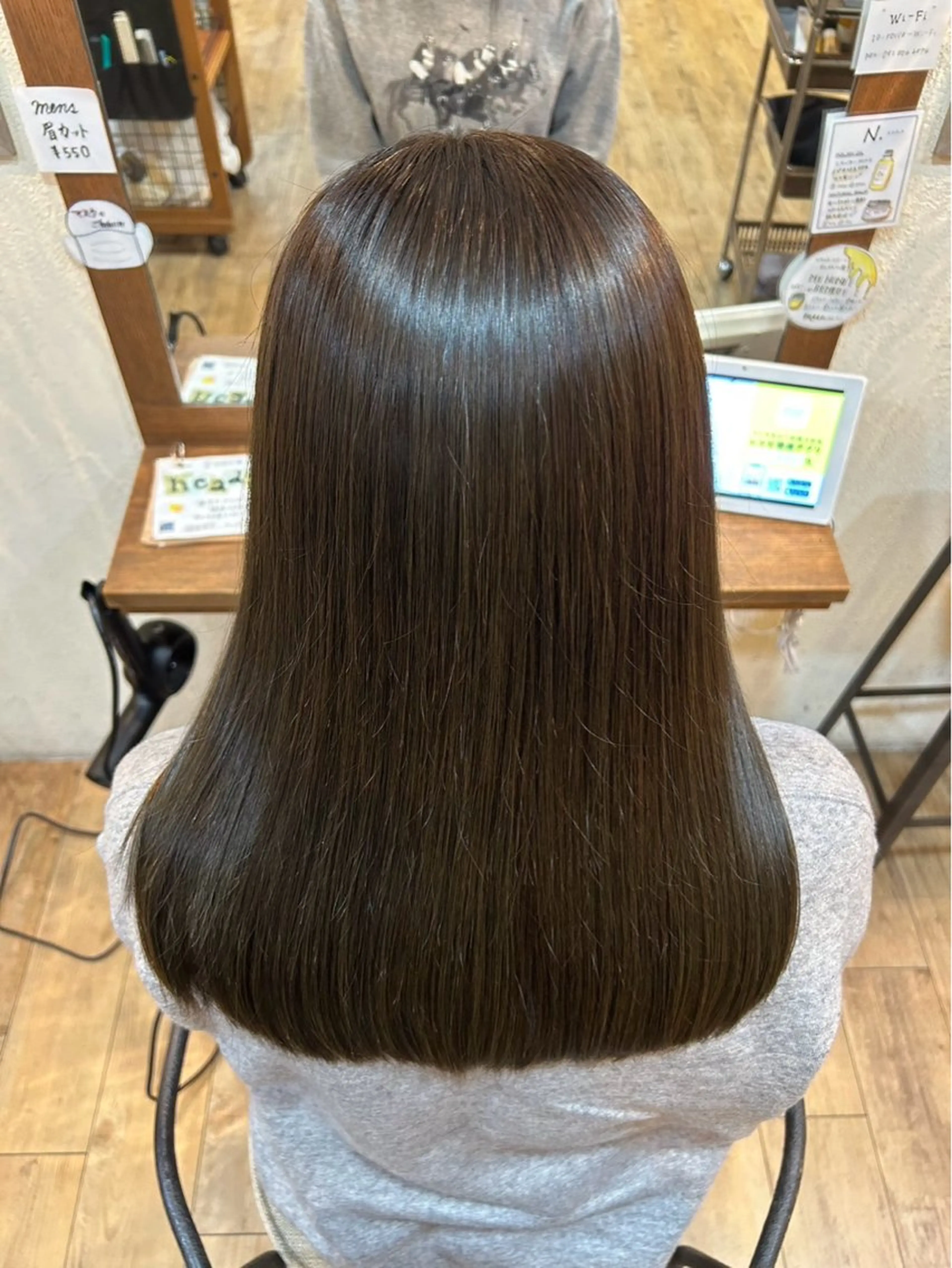 ロング カラー オリーブカラー 眞鍋 祐人のヘアスタイル