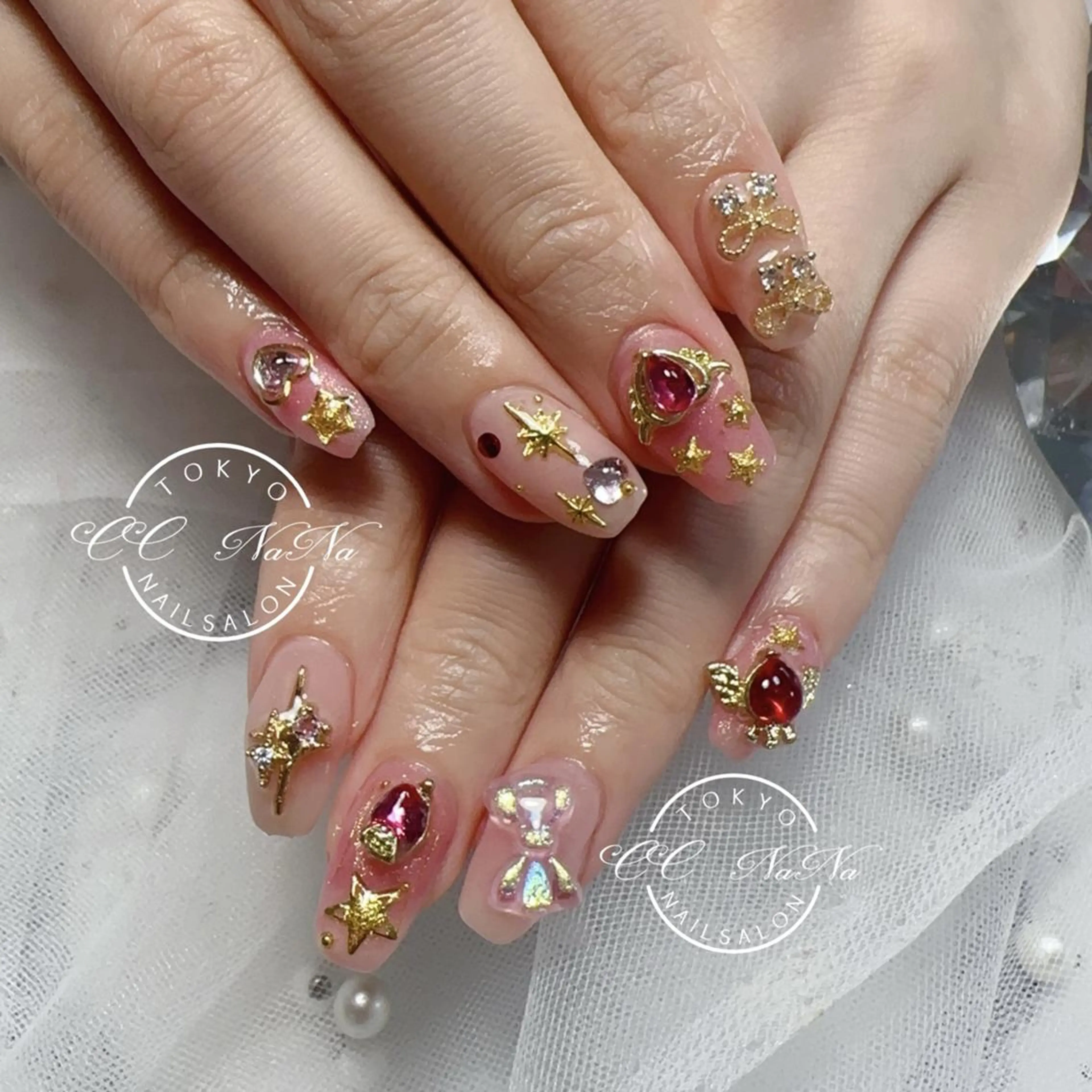 ネイル アートネイル チークネイル フラッシュネイル ハート キラキラネイル ハンドネイル ハンドケア 星川✨奈々美 パラジェル取扱店🦋のネイルデザイン