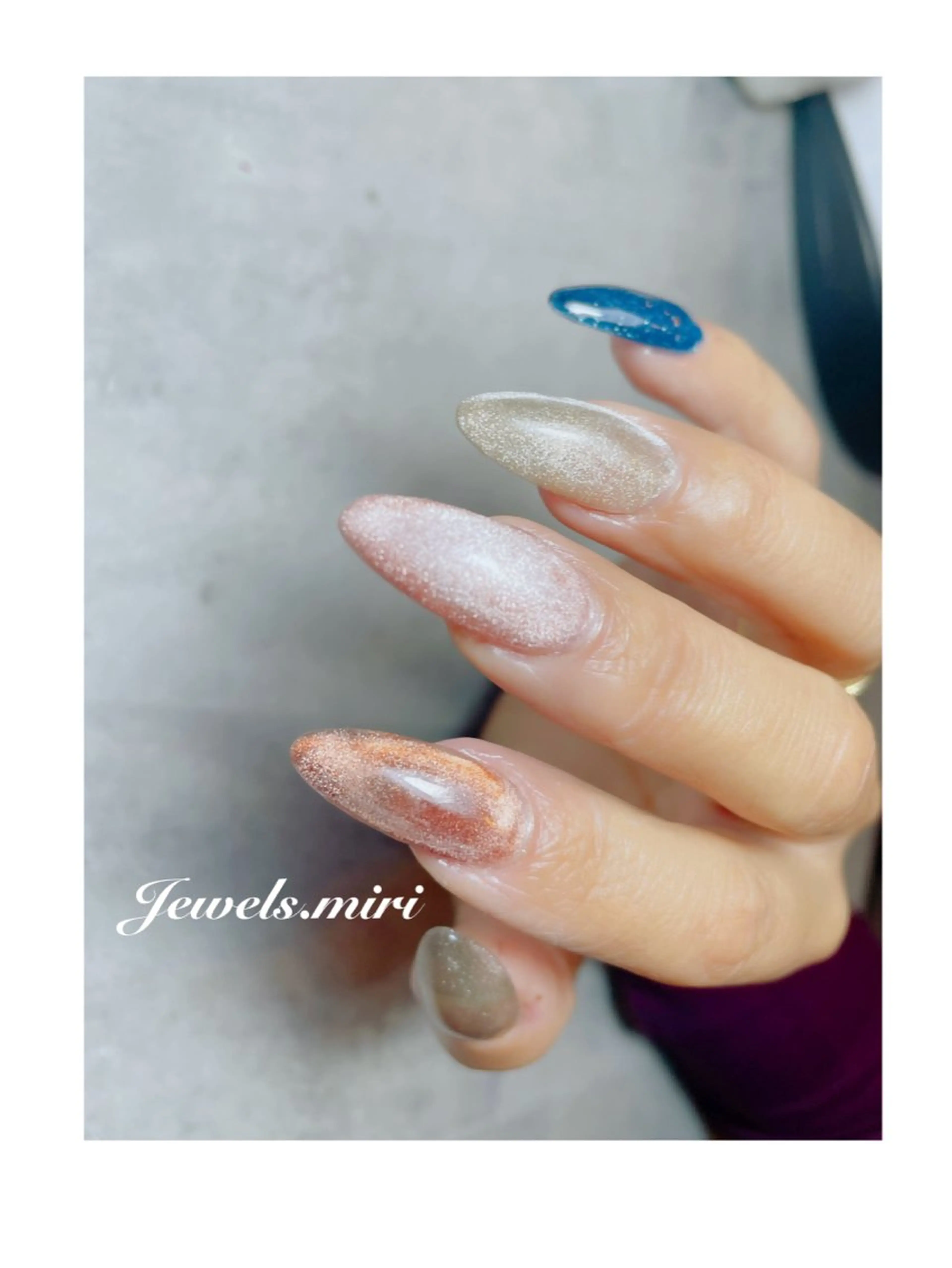 ネイル マグネットネイル ワンカラーネイル 冬ネイル クリスマス Jewels nail lily 白楽所属・ネイルサロン Jewels Mのネイルデザイン