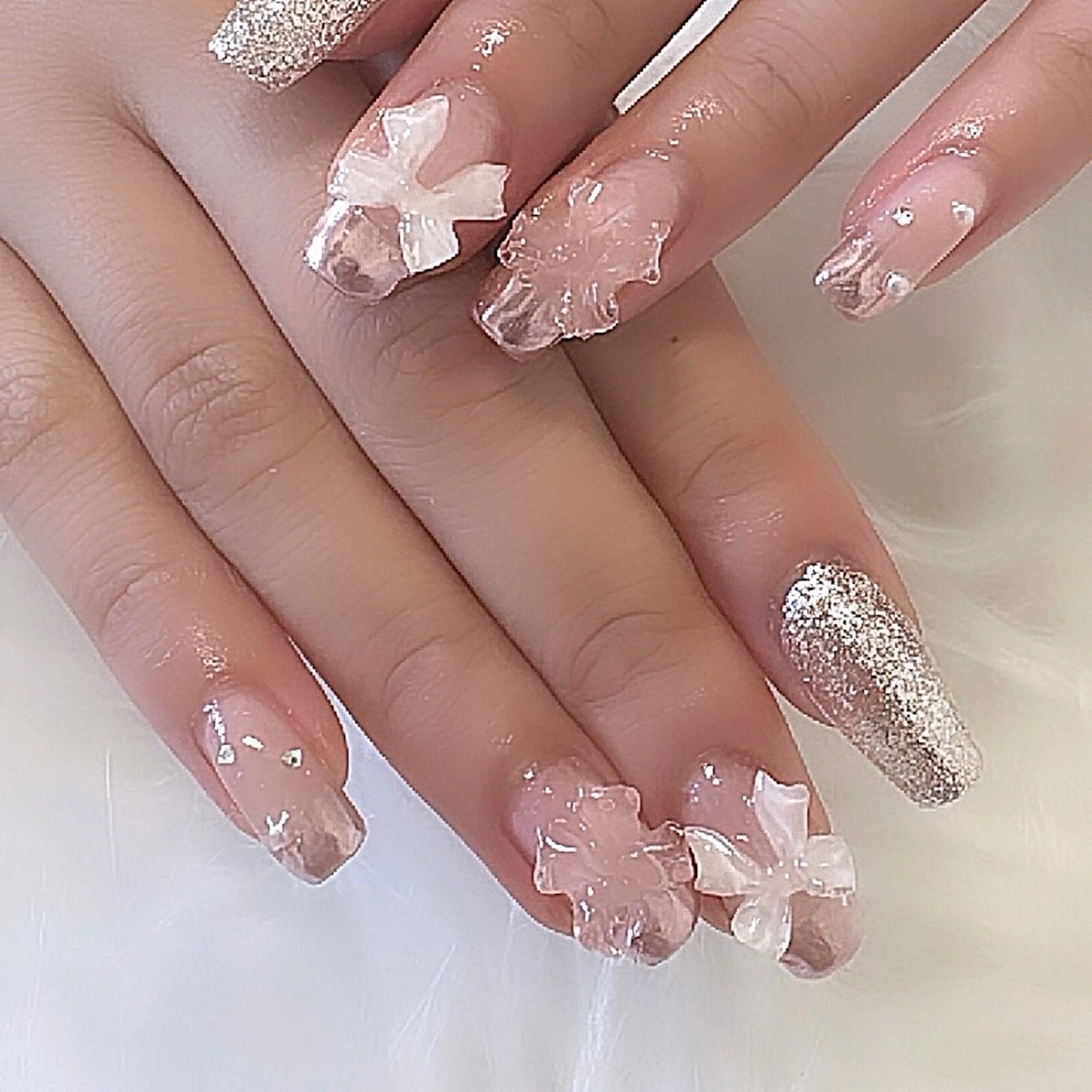 ネイル シュシュ 🎀 girly nailのネイルデザイン