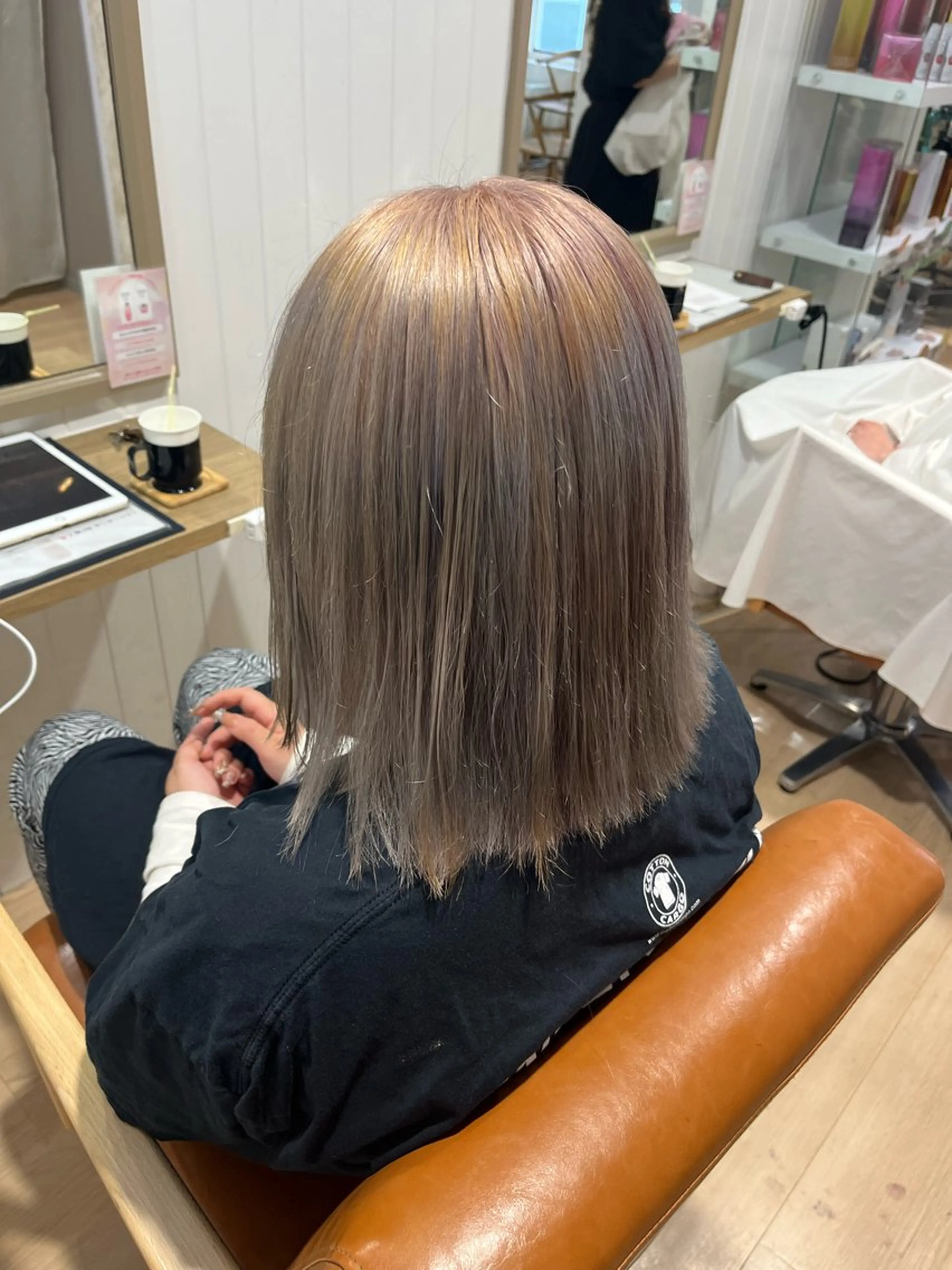 ミディアム カラー ERII /伏見・栄 カットモデル募集中！のヘアスタイル