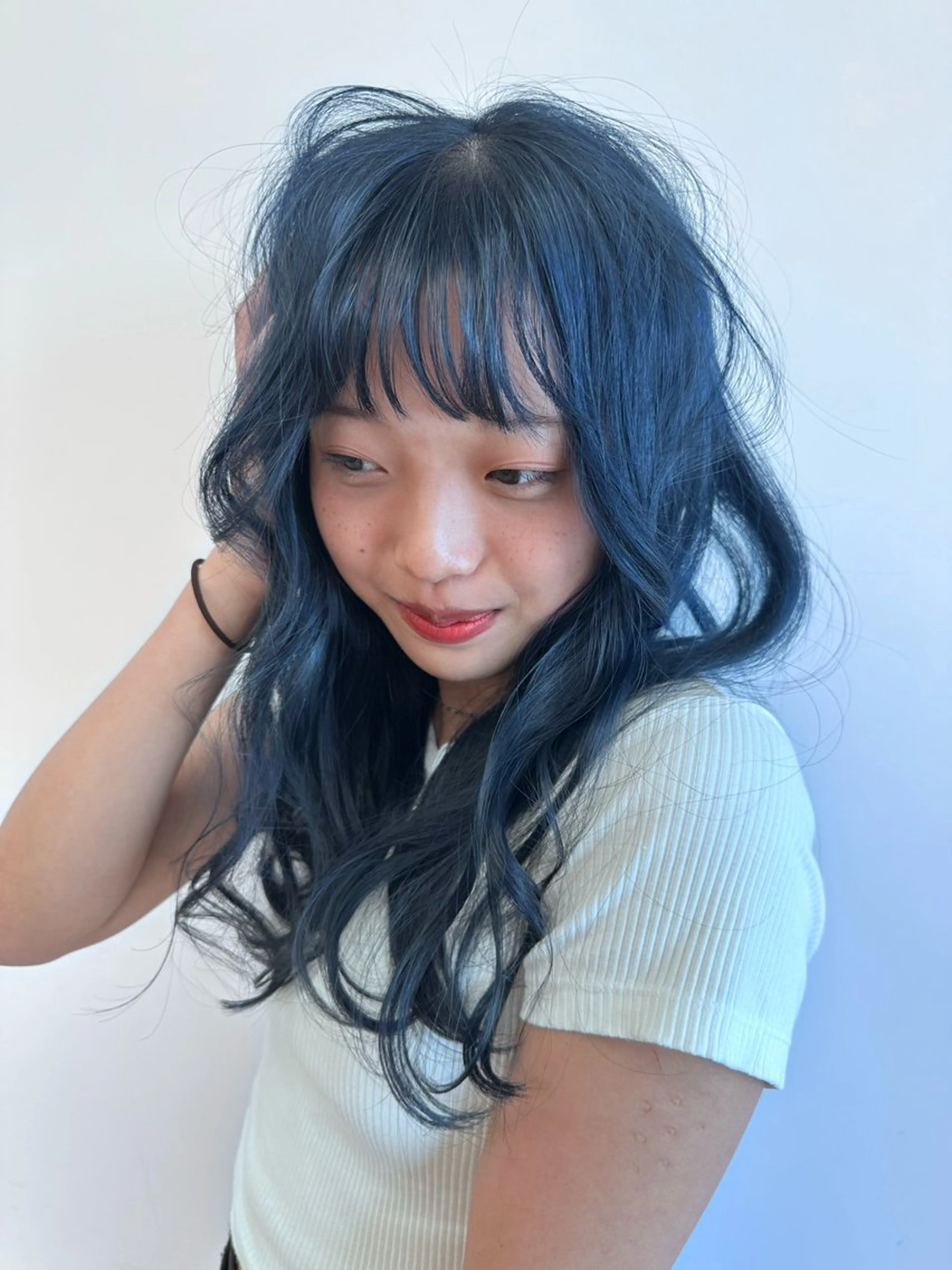 ミディアム ボブ、レイヤー、 ハイトーン、古淵のヘアスタイル