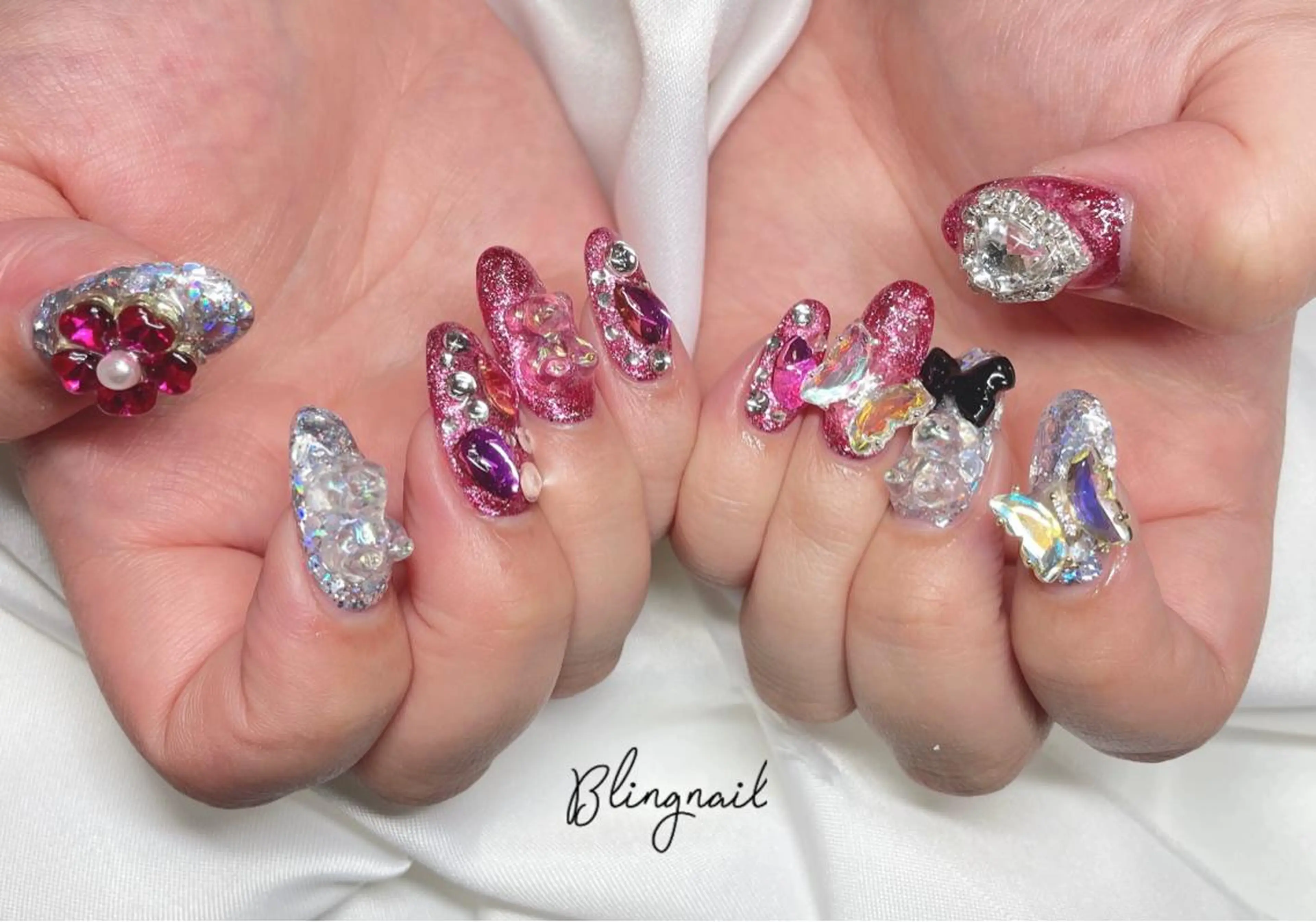 ネイル 23時まで❤︎韓国、 ワンホンネイルのネイルデザイン