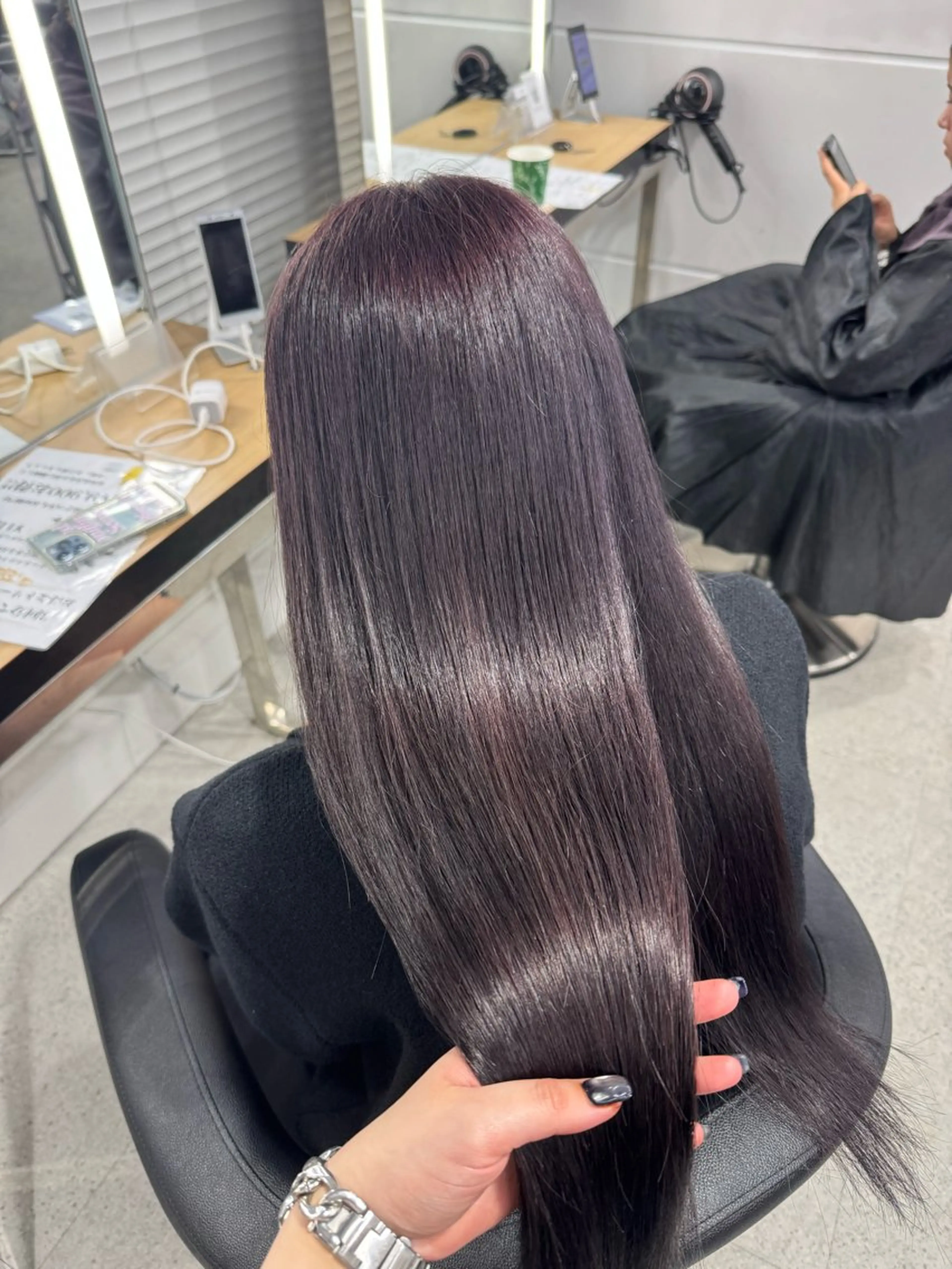 ロング カラー ヘアカラー 暗髪🩶ラベンダー/ ブルー/ユウナ🤍のヘアスタイル