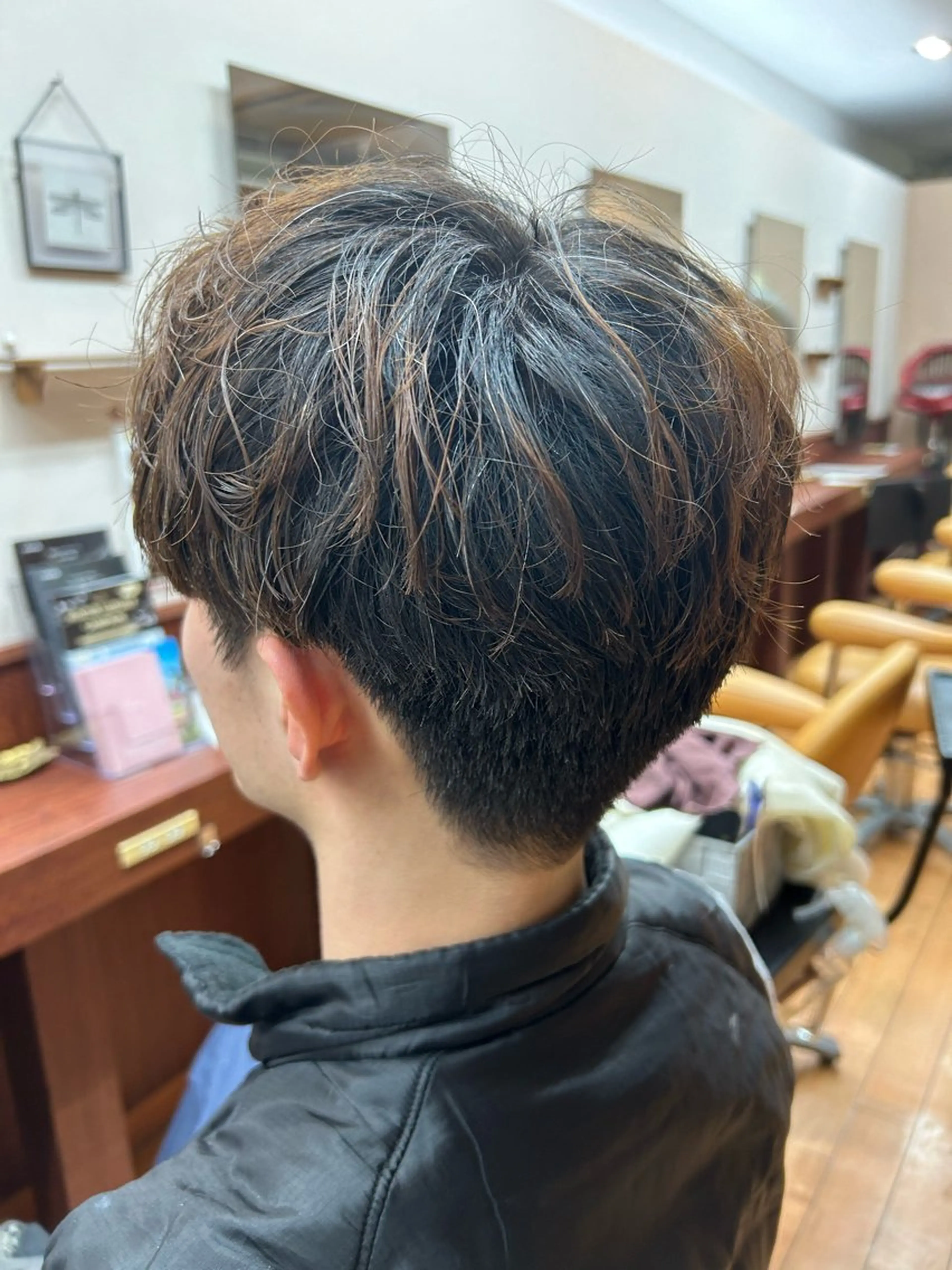 ショート メンズ ルキ🌈ブリーチカラ ー&メンズパーマ🦄のヘアスタイル