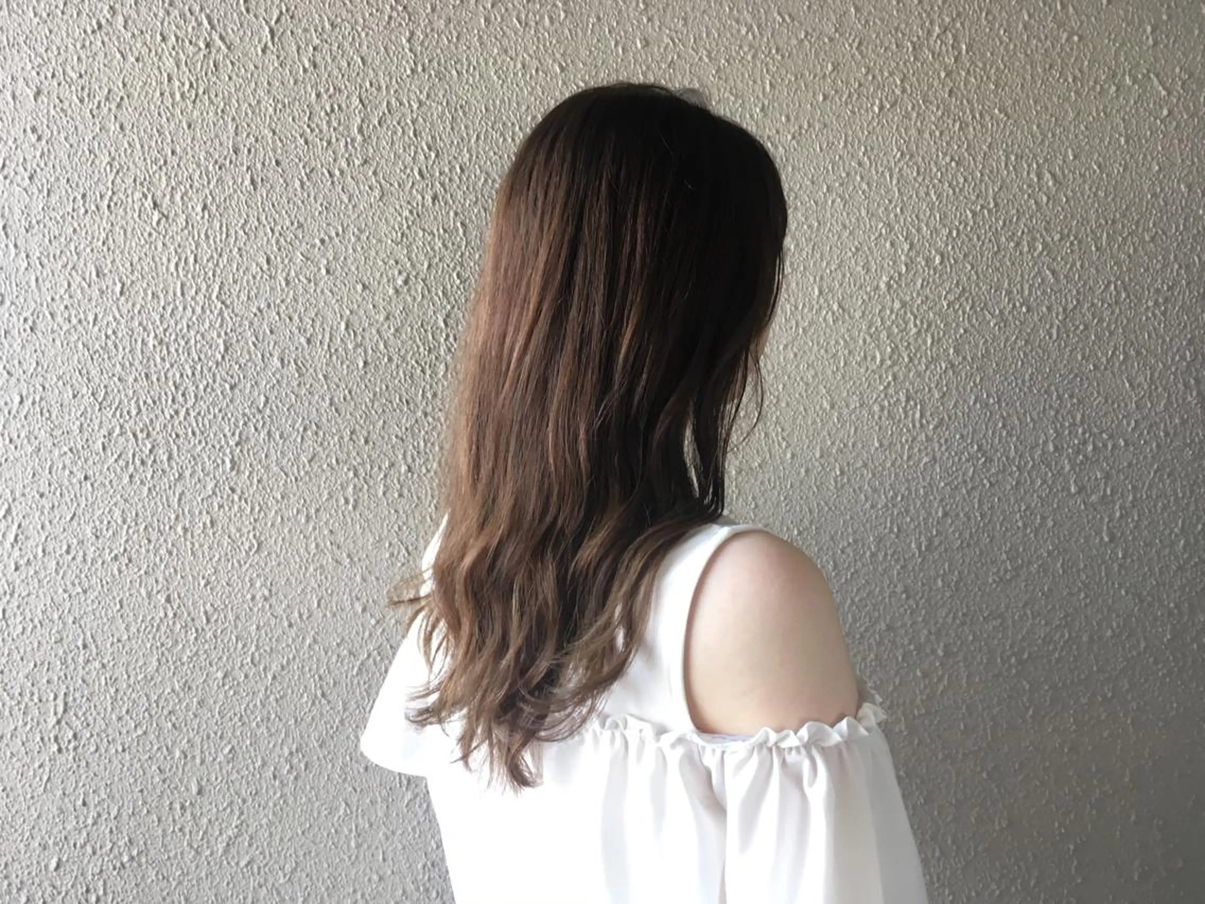 セミロング カラー ベージュカラー サダハルカ ｜chouetteのヘアスタイル