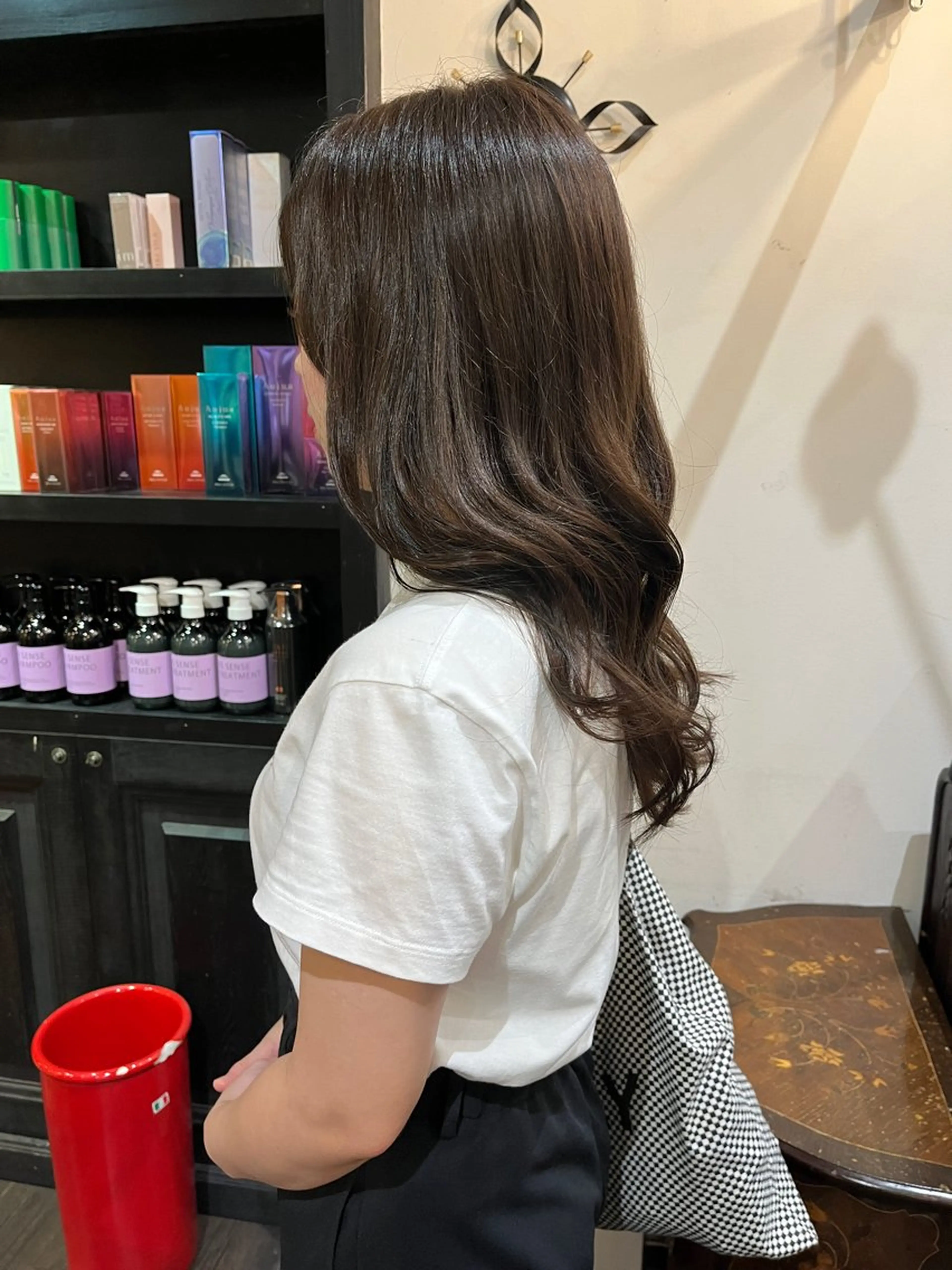 カラー 竹内 穂乃佳のヘアスタイル