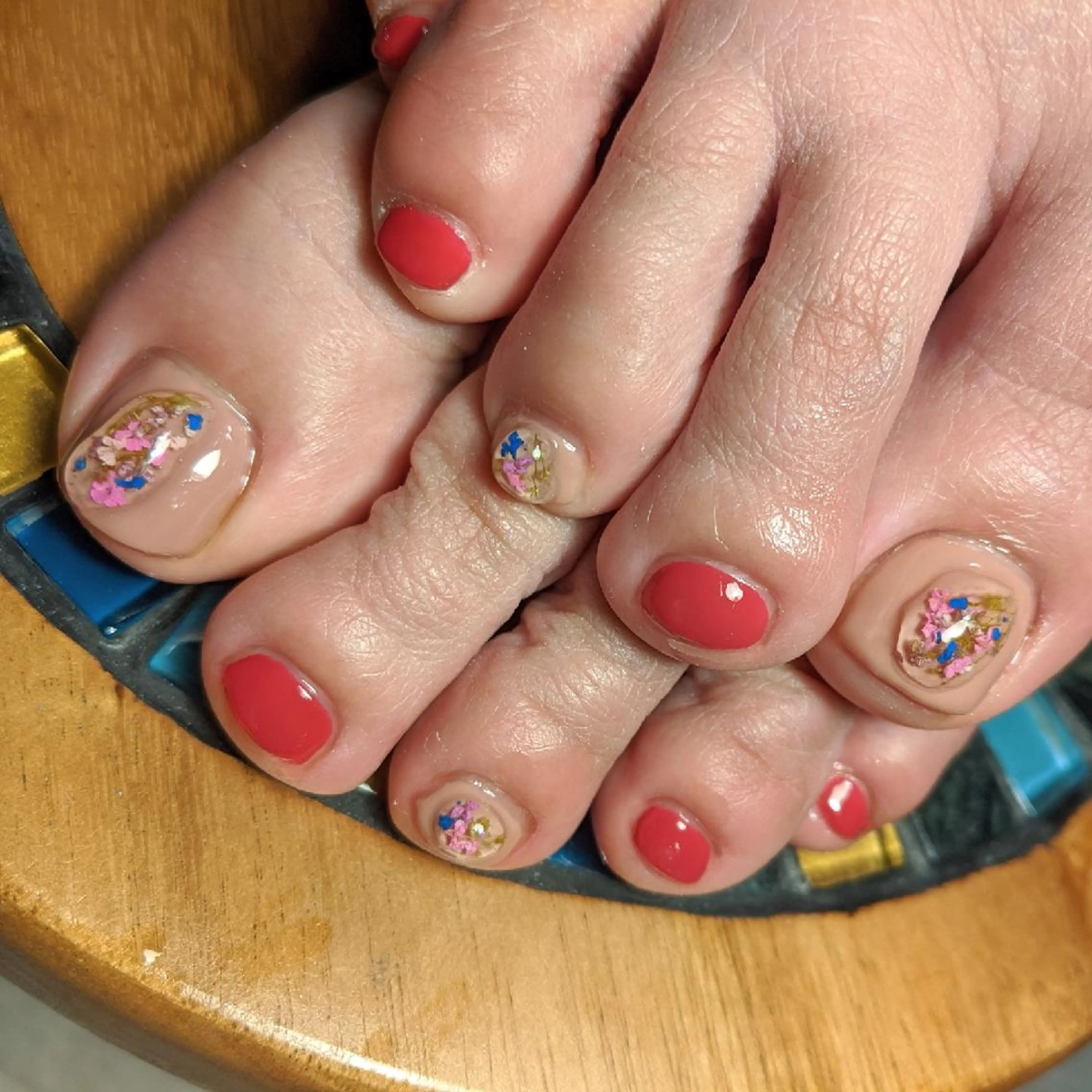 ネイル ｱｲﾗｯｼｭ ﾈｲﾙ ｻﾛﾝ つけるのマツエク・マツパデザイン