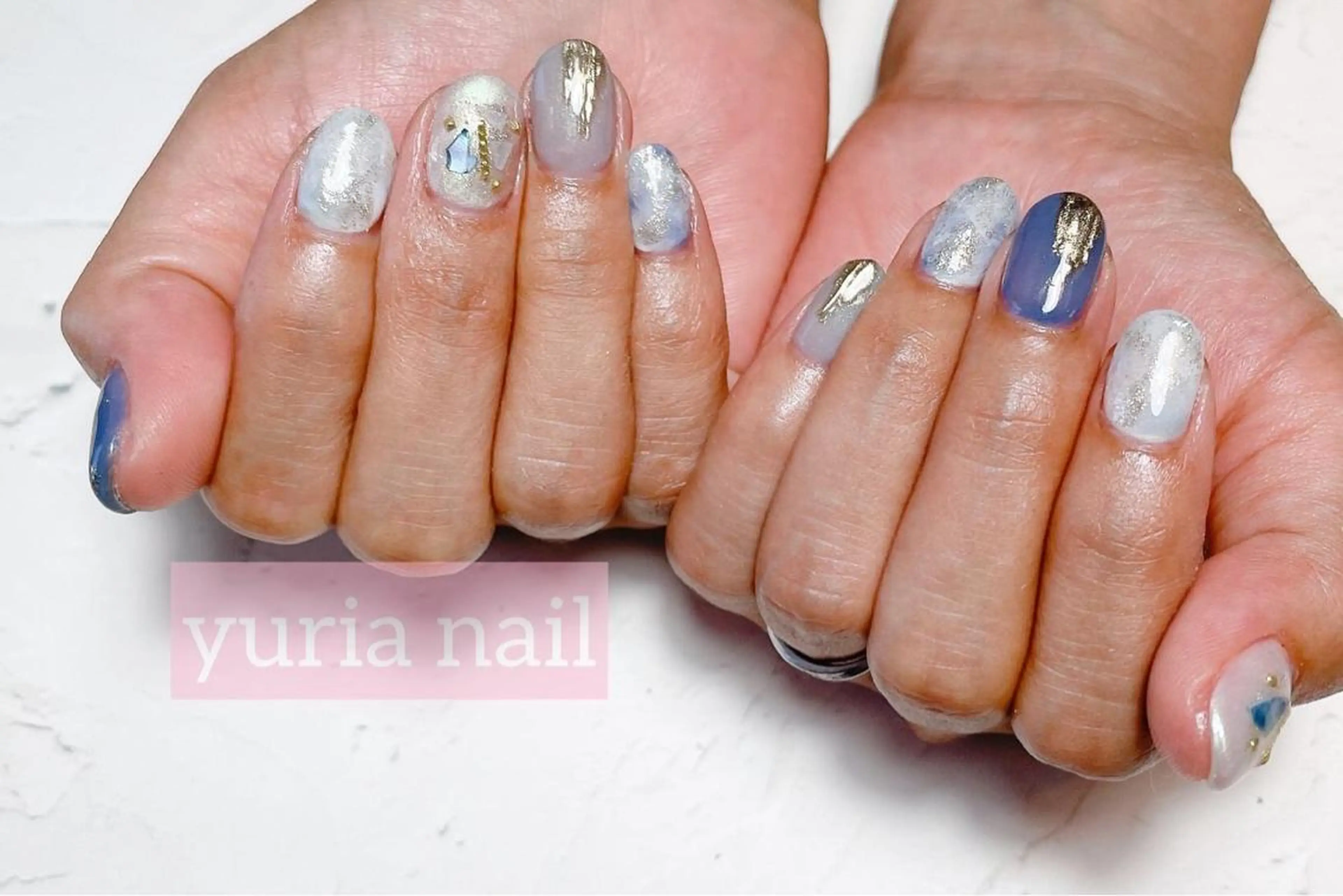 ネイル ブルー ジェルネイル ゴールド ニュアンスネイル 小林 ゆりあのネイルデザイン