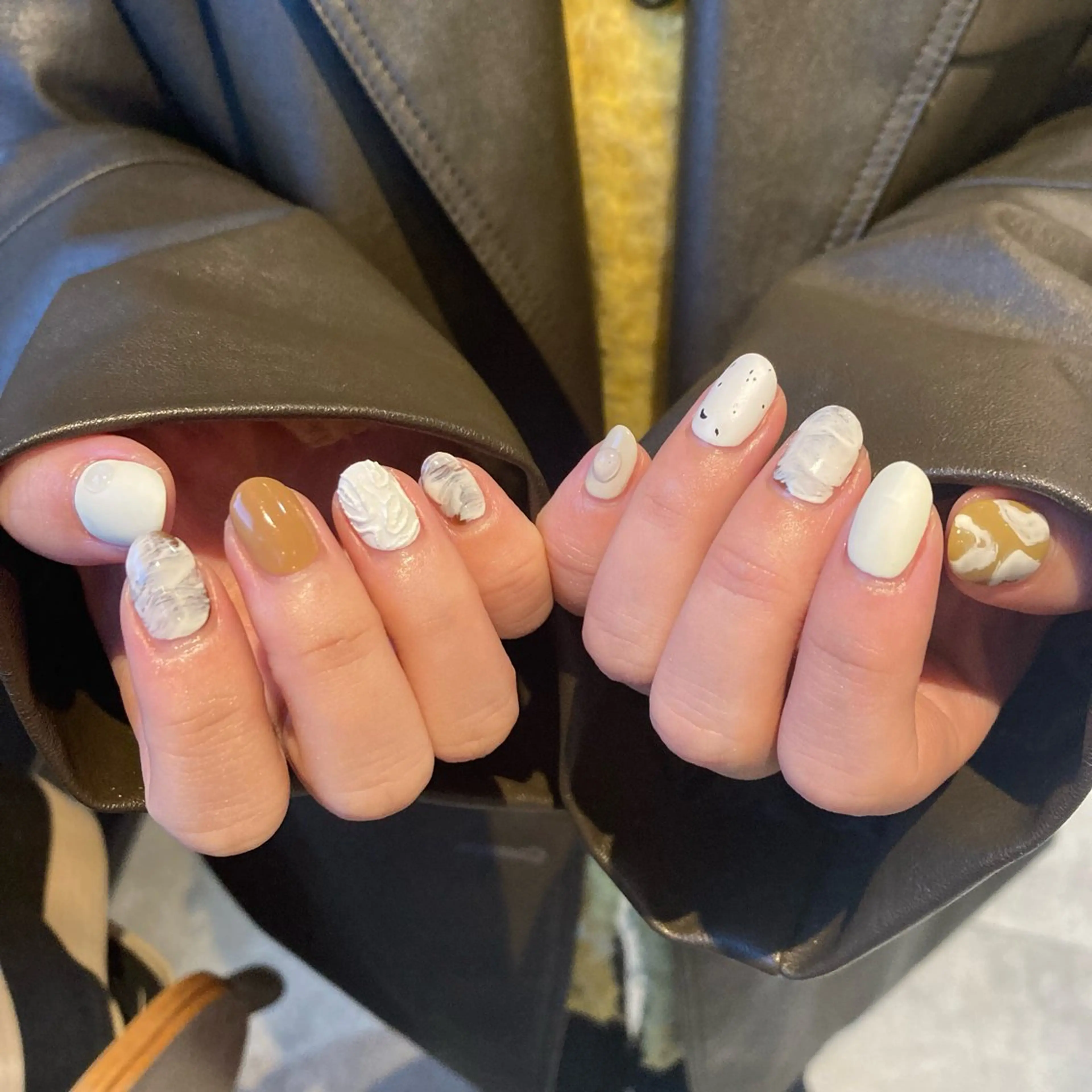 ネイル ハンドネイル shio ♡ 1月予約受付中のネイルデザイン