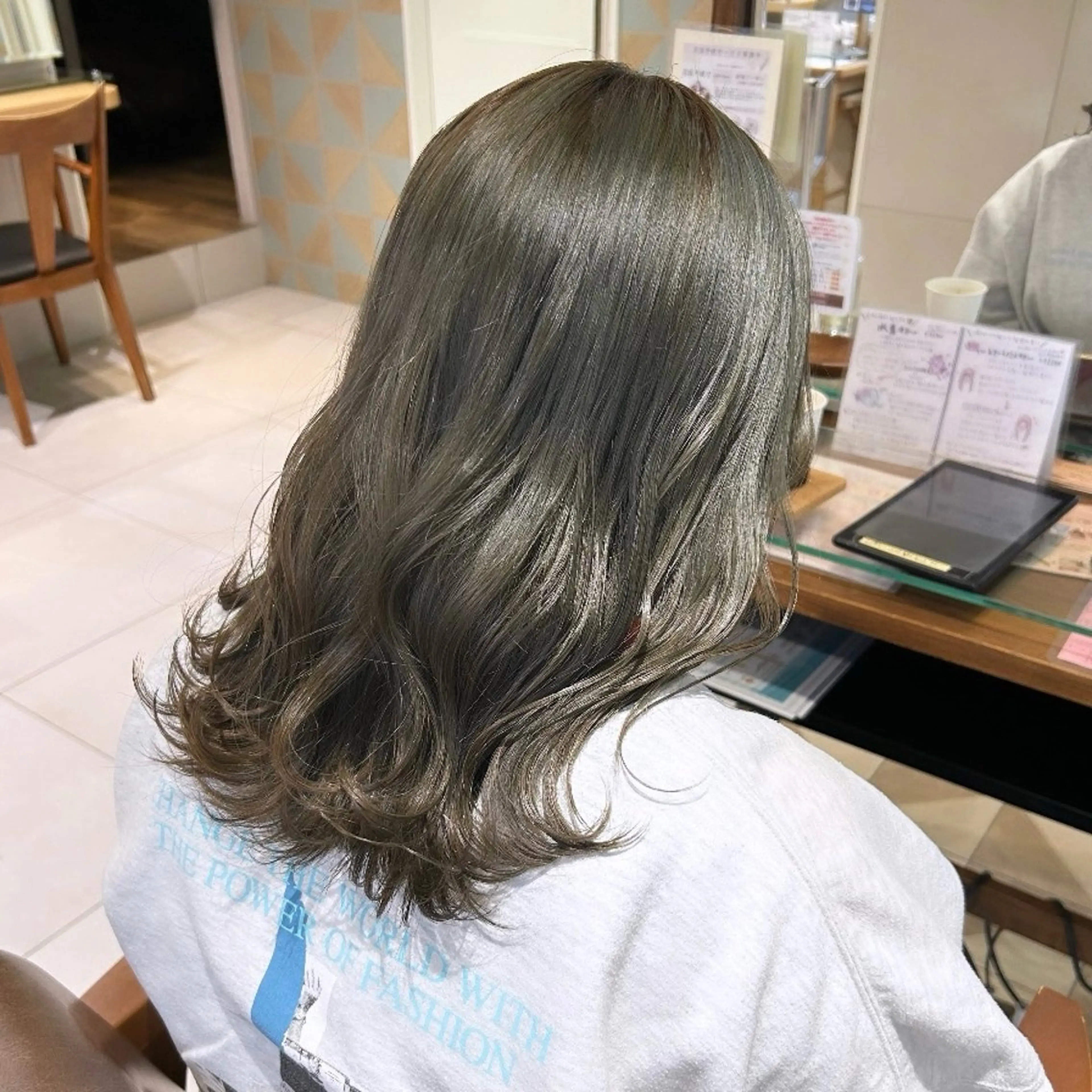 セミロング カラー ヘアアレンジ カット ヘアカラー 吉水 彩乃 /ボブ/透明感カラーのヘアスタイル