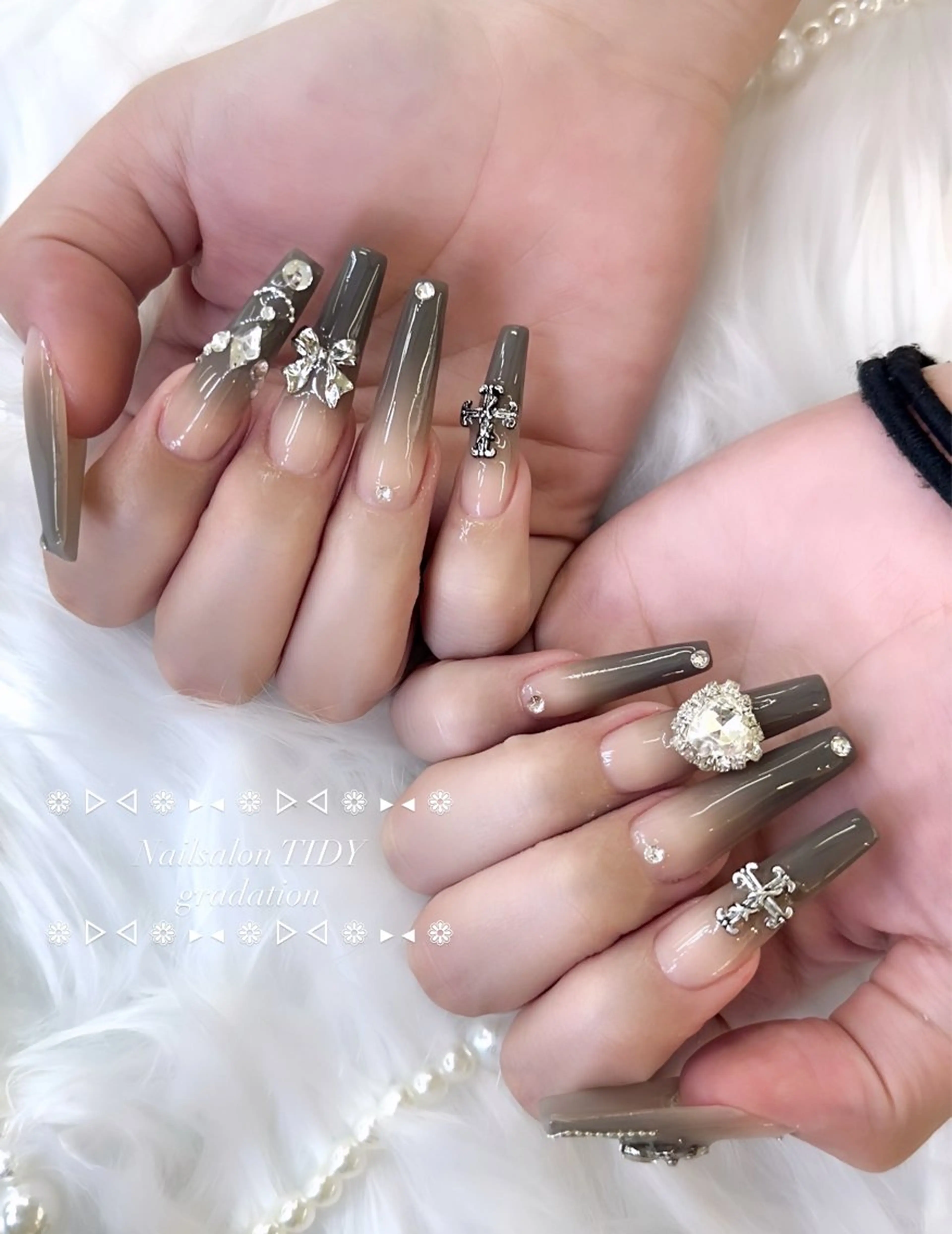 ネイル フットネイル ジェルネイル キラキラネイル 韓国ネイル マグネットネイル TIDY M&Mのネイルデザイン