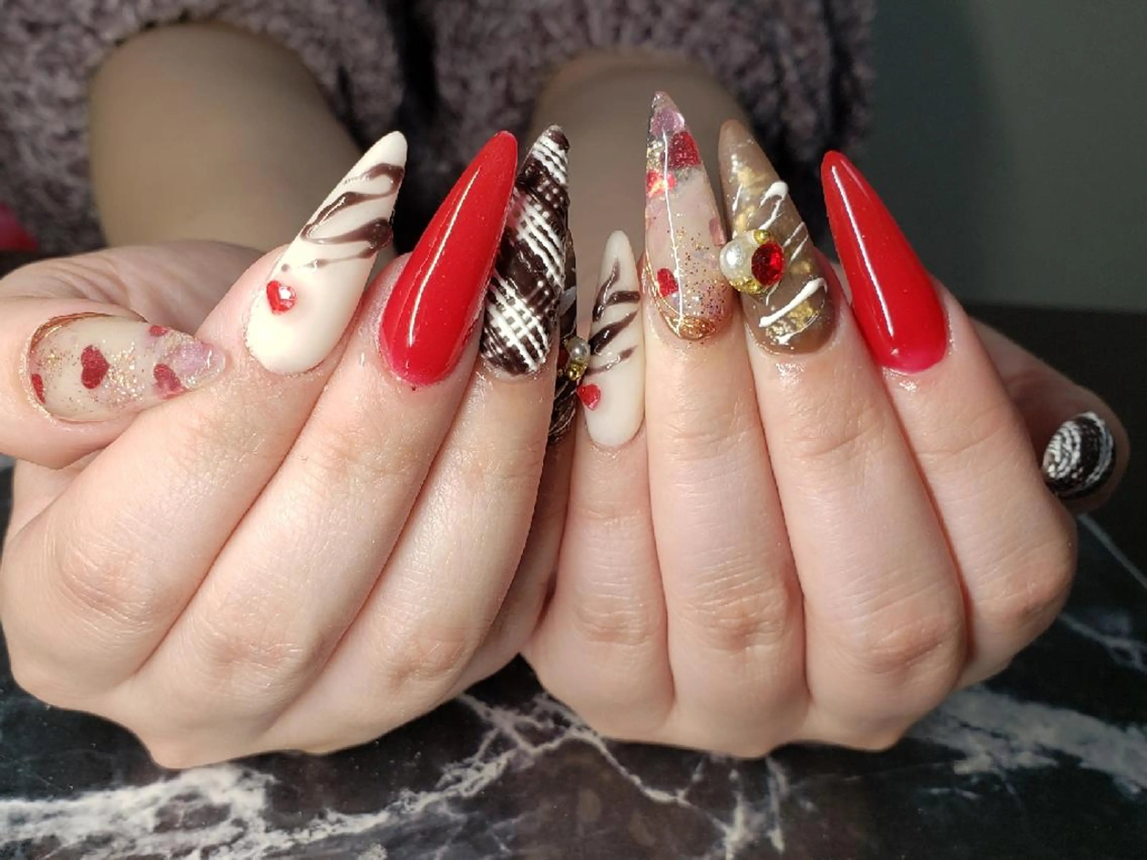 ロング ネイル ハンドネイル クロキ 。のネイルデザイン