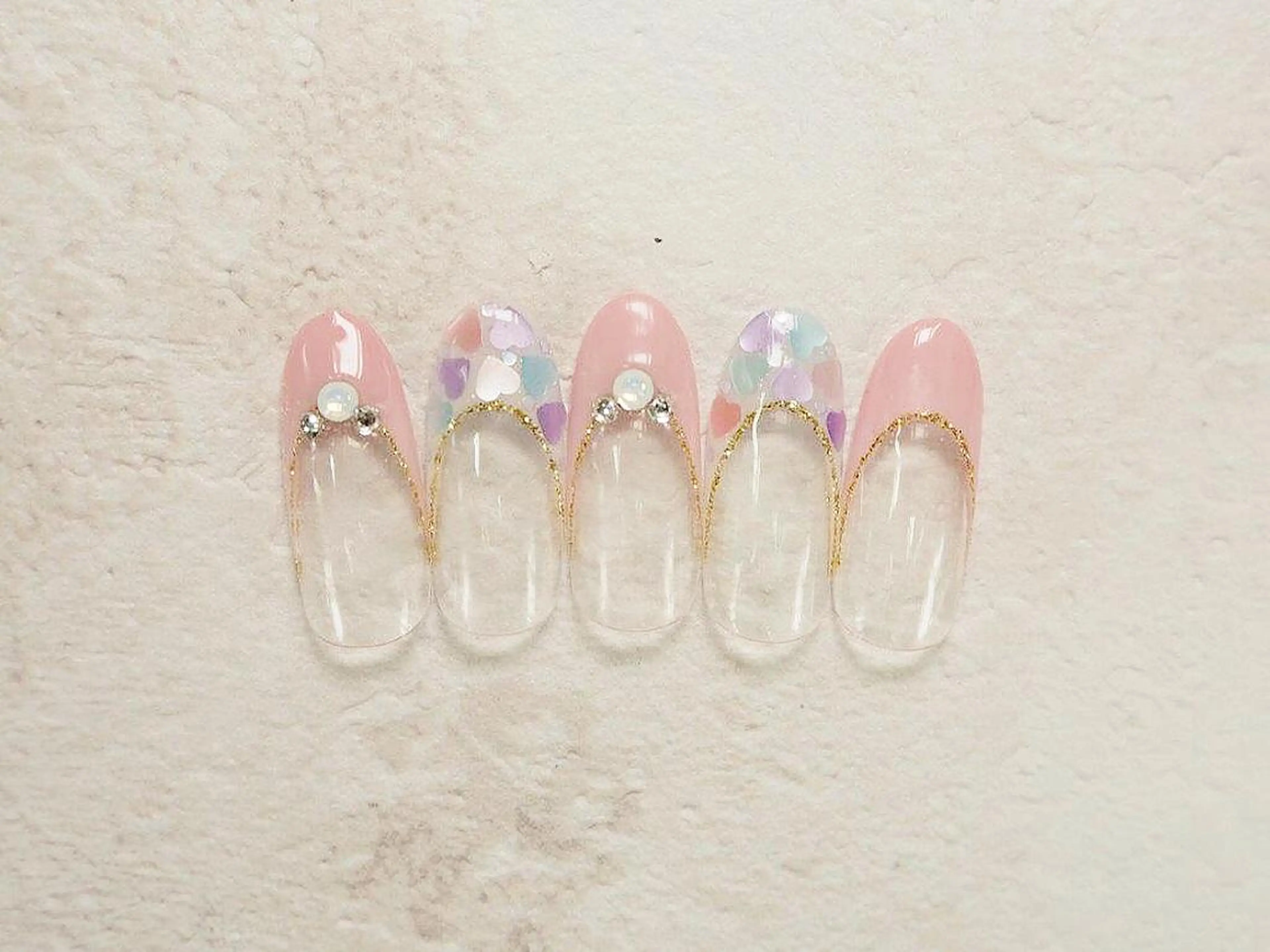 ネイル フレンチネイル ハート NailBeauty コルンのネイルデザイン