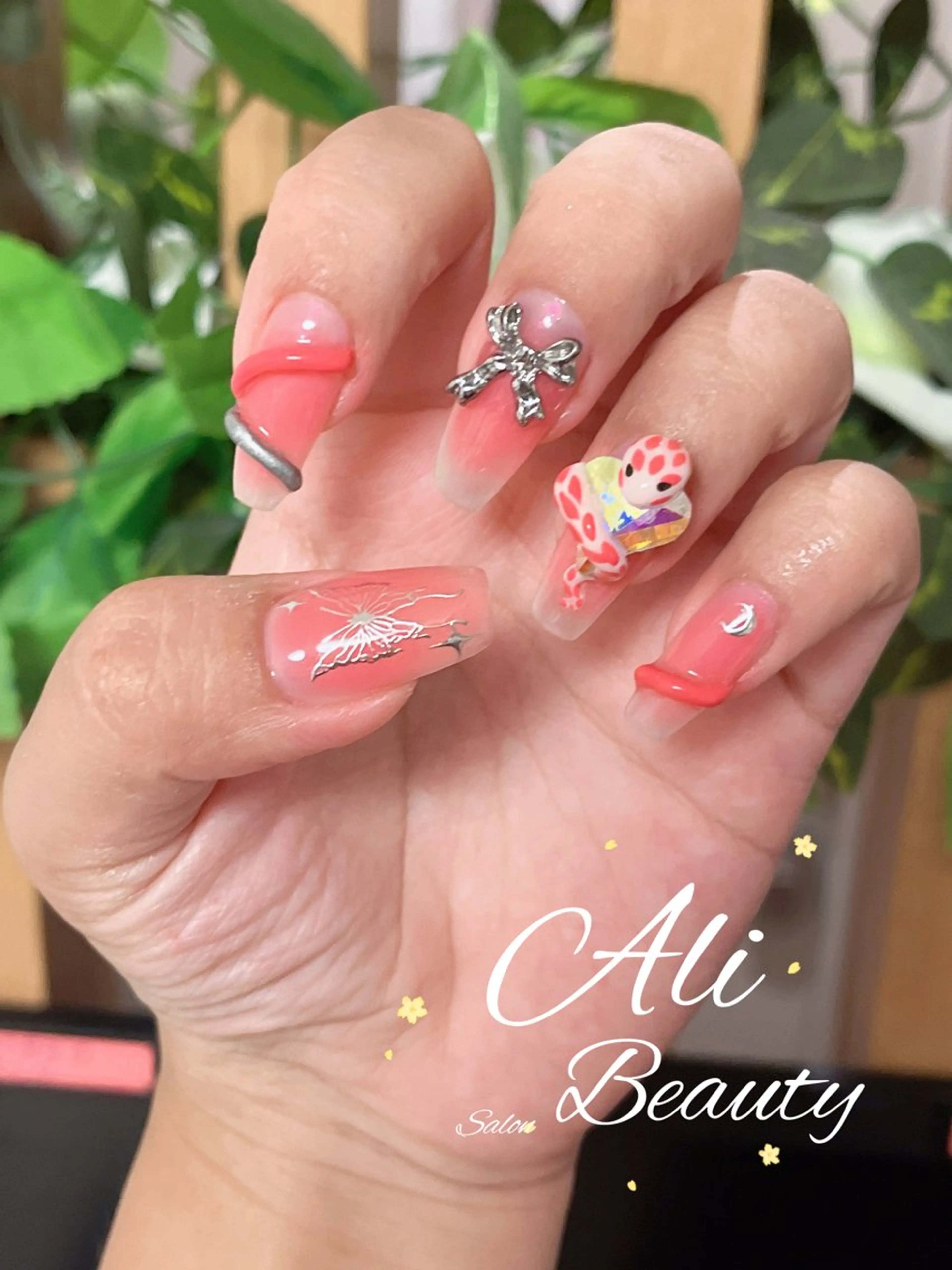 ネイル Ali 新小岩 ネイル専門のネイルデザイン