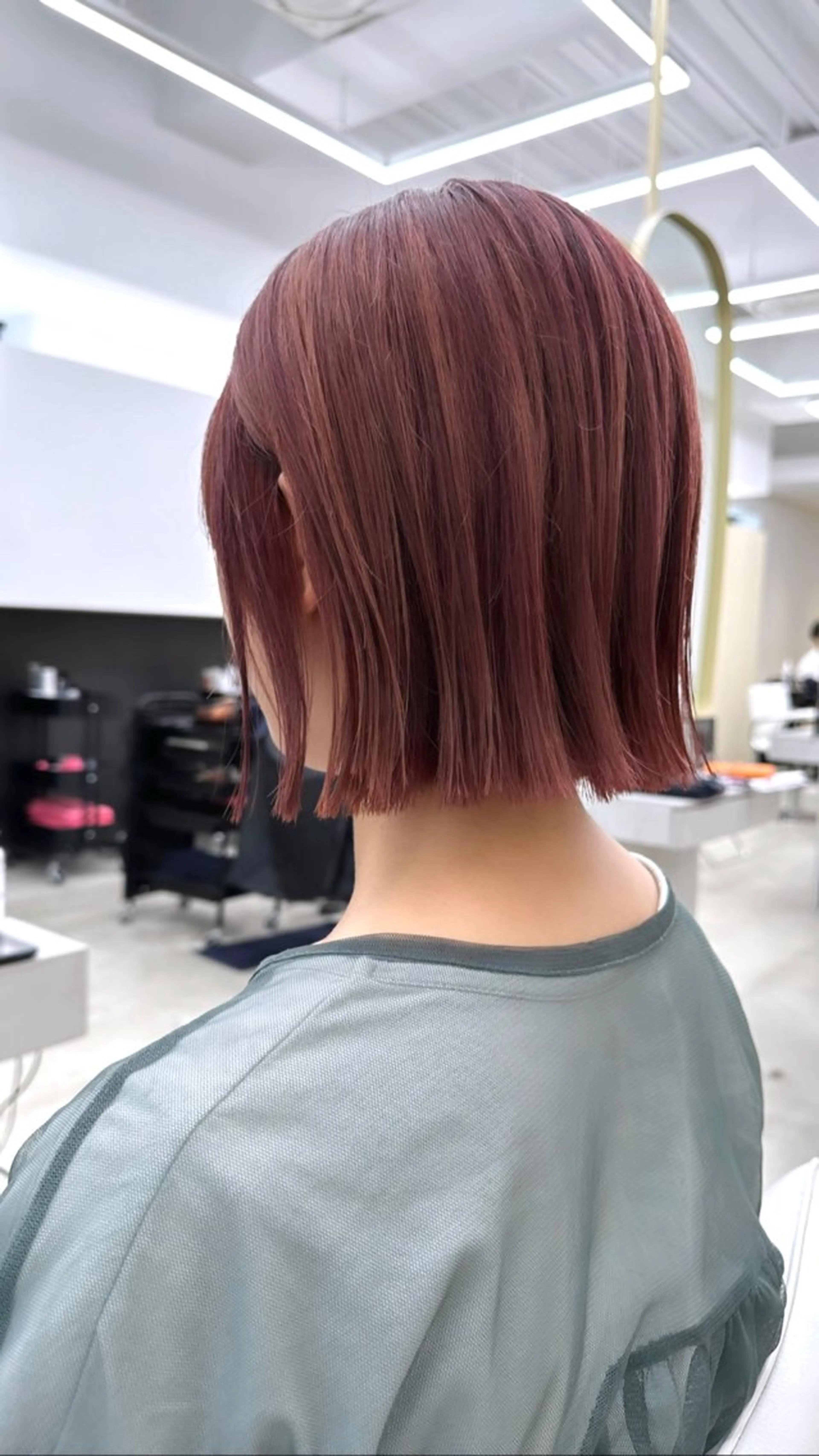 ミディアム 切りっぱなしボブ ボブ 外ハネヘア MAEUL NAGOYA所属・レイヤーボブ/名駅/ くびれボブ/縮毛矯正のヘアスタイル