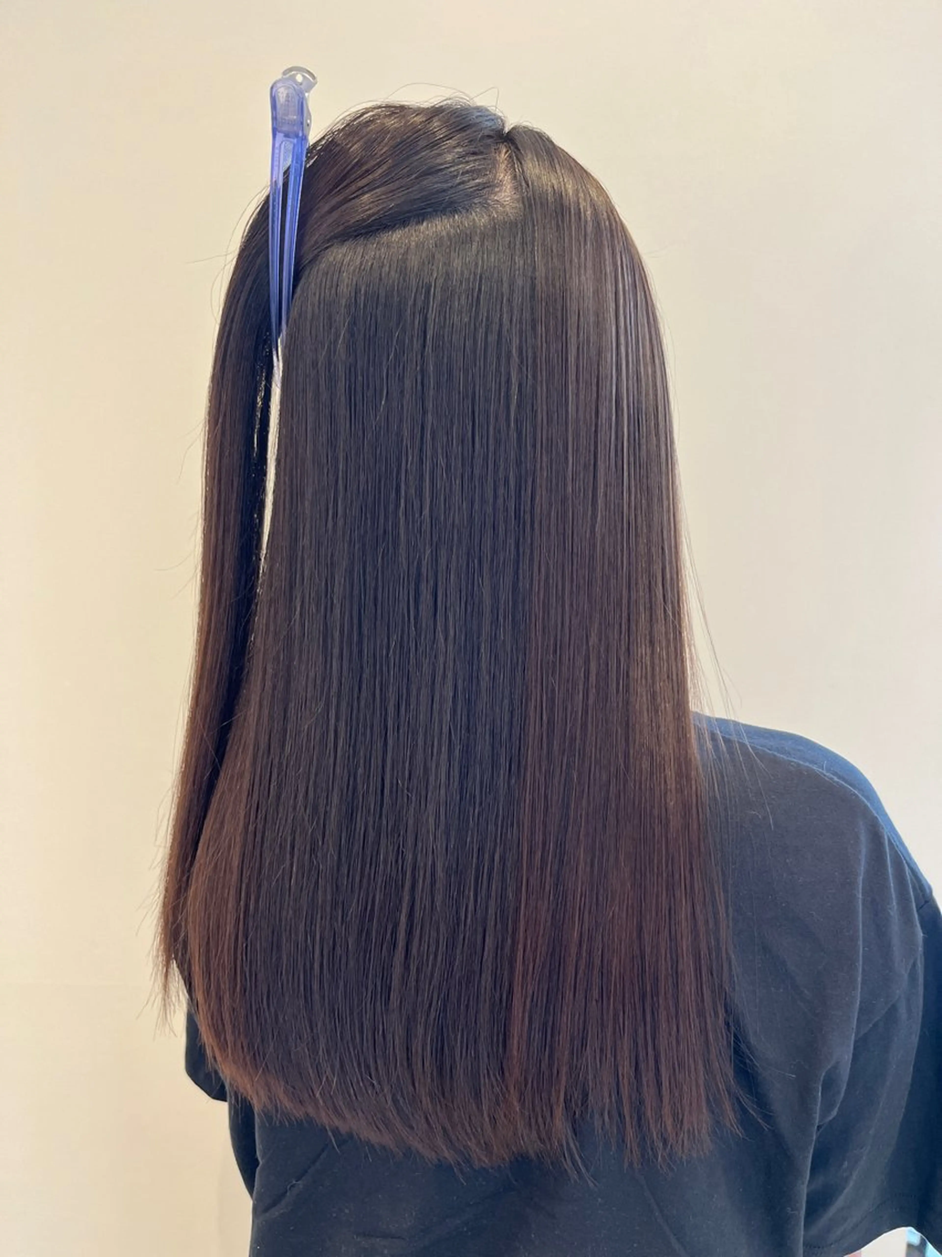 セミロング パーマ セミロングパーマ 髪質改善 縮毛矯正 ストレートパーマ 顔周りレイヤー／ 似合わせ／古津遼平のヘアスタイル