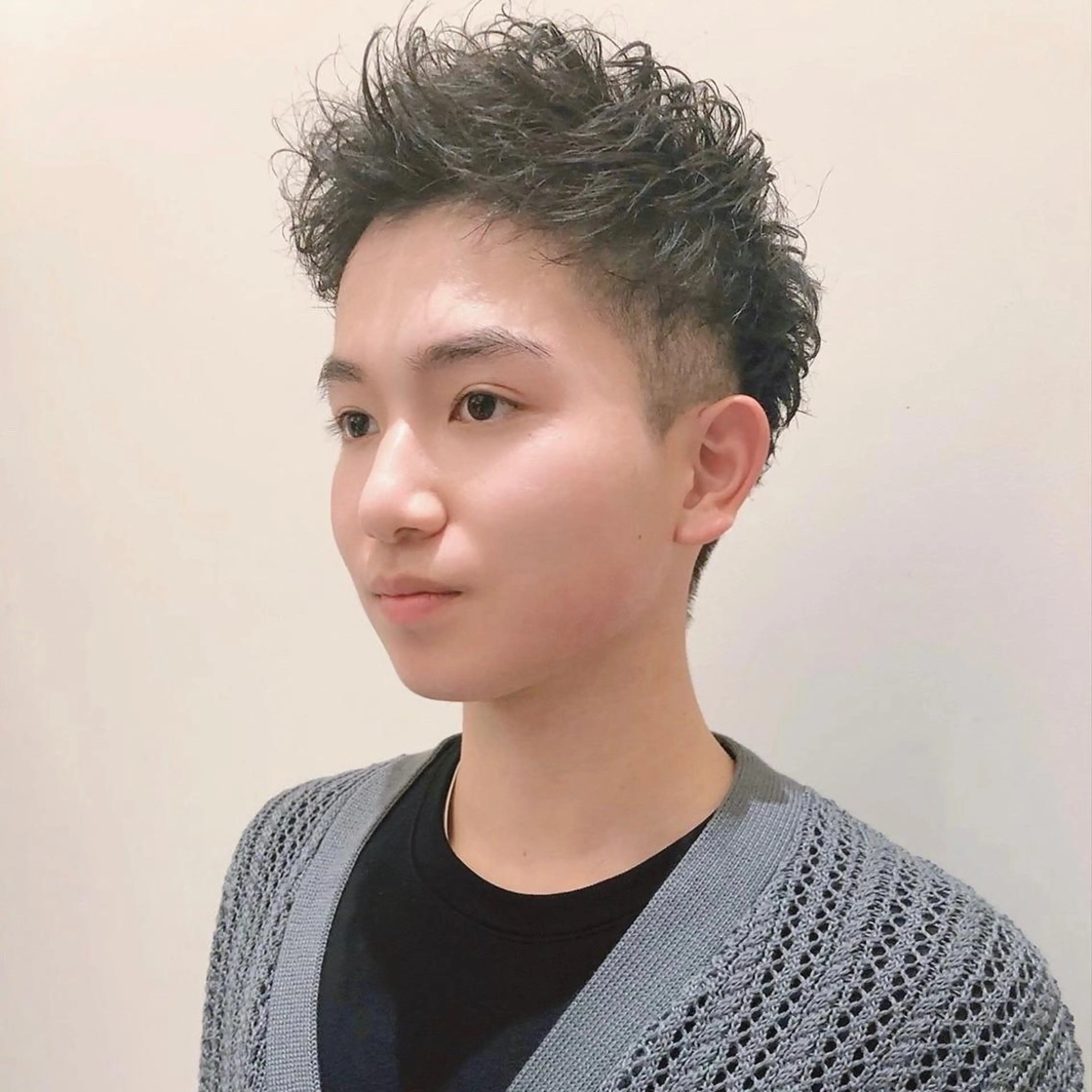 ショート メンズ アップバング ツーブロック カット カットハウスwith所属・角田 翔太郎のヘアスタイル