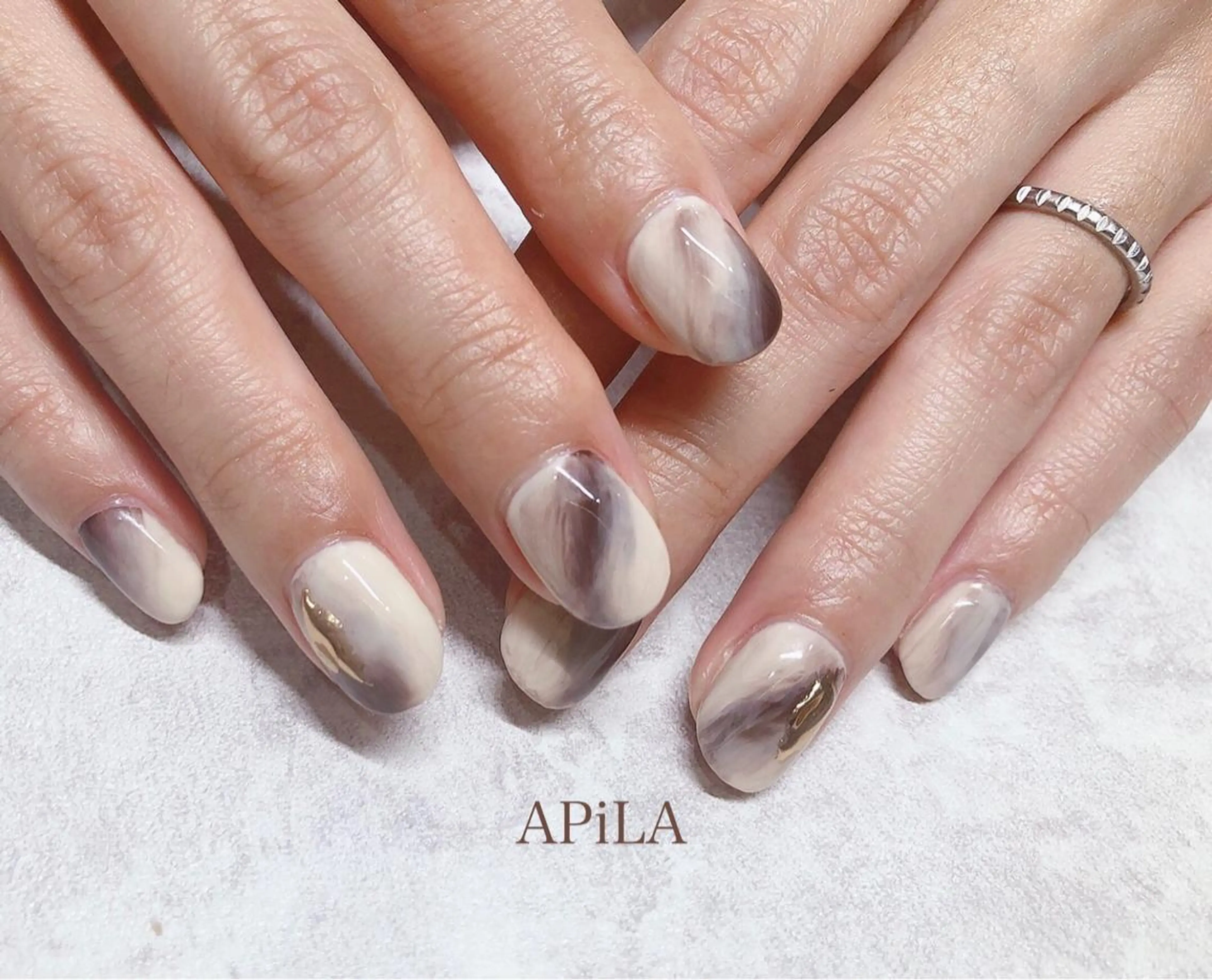 ネイル アートネイル APiLA 甲斐田のネイルデザイン