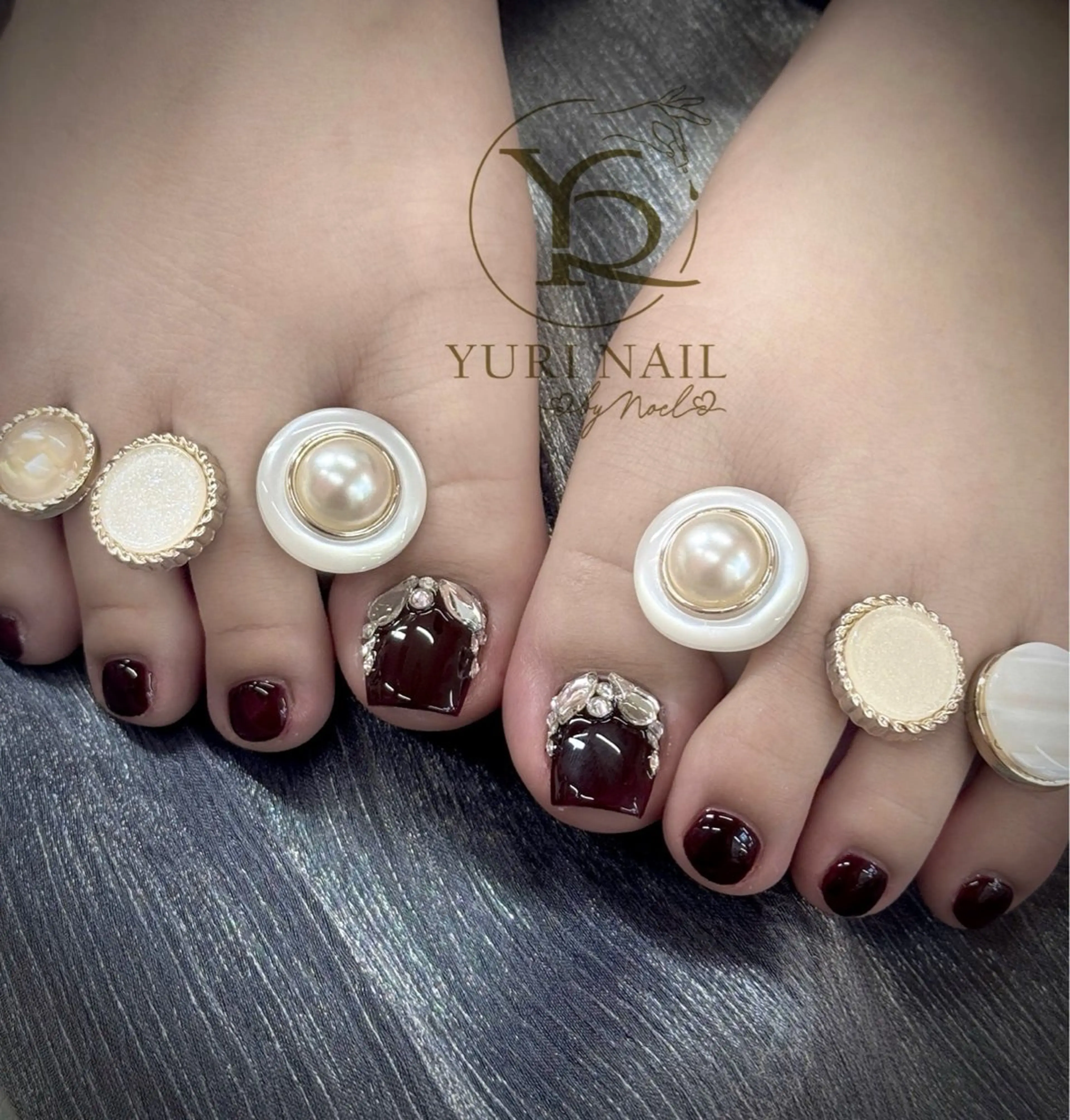 ネイル チークネイル フットネイル フレンチネイル グラデーション キラキラネイル ハンドネイル フットネイル ハンドケア YURI Nail Narita所属・YURI Nail NARITAのネイルデザイン