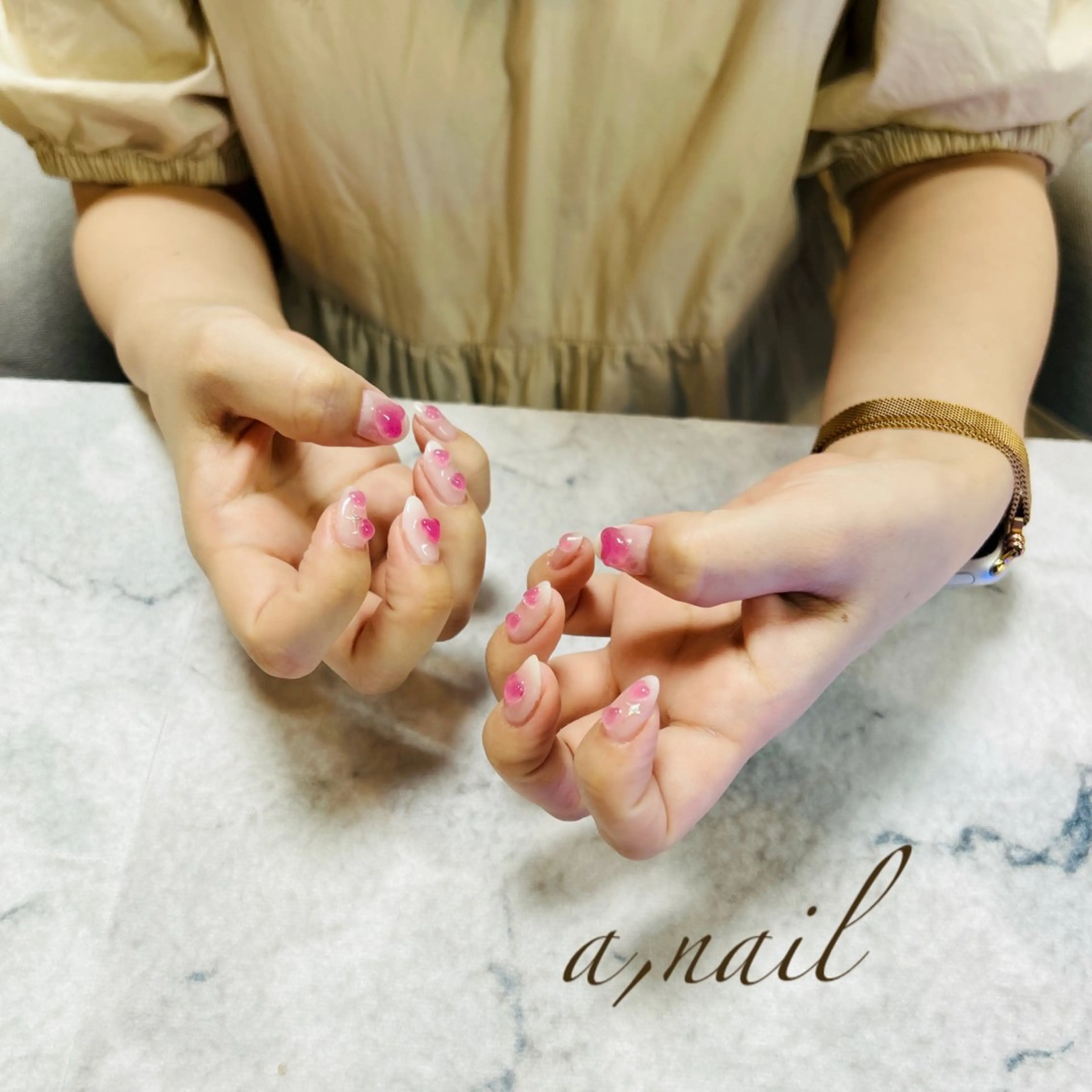 ネイル チークネイル フットネイル ジェルネイル グラデーション ハート ハンドネイル ネイルサロン エーネイルのネイルデザイン