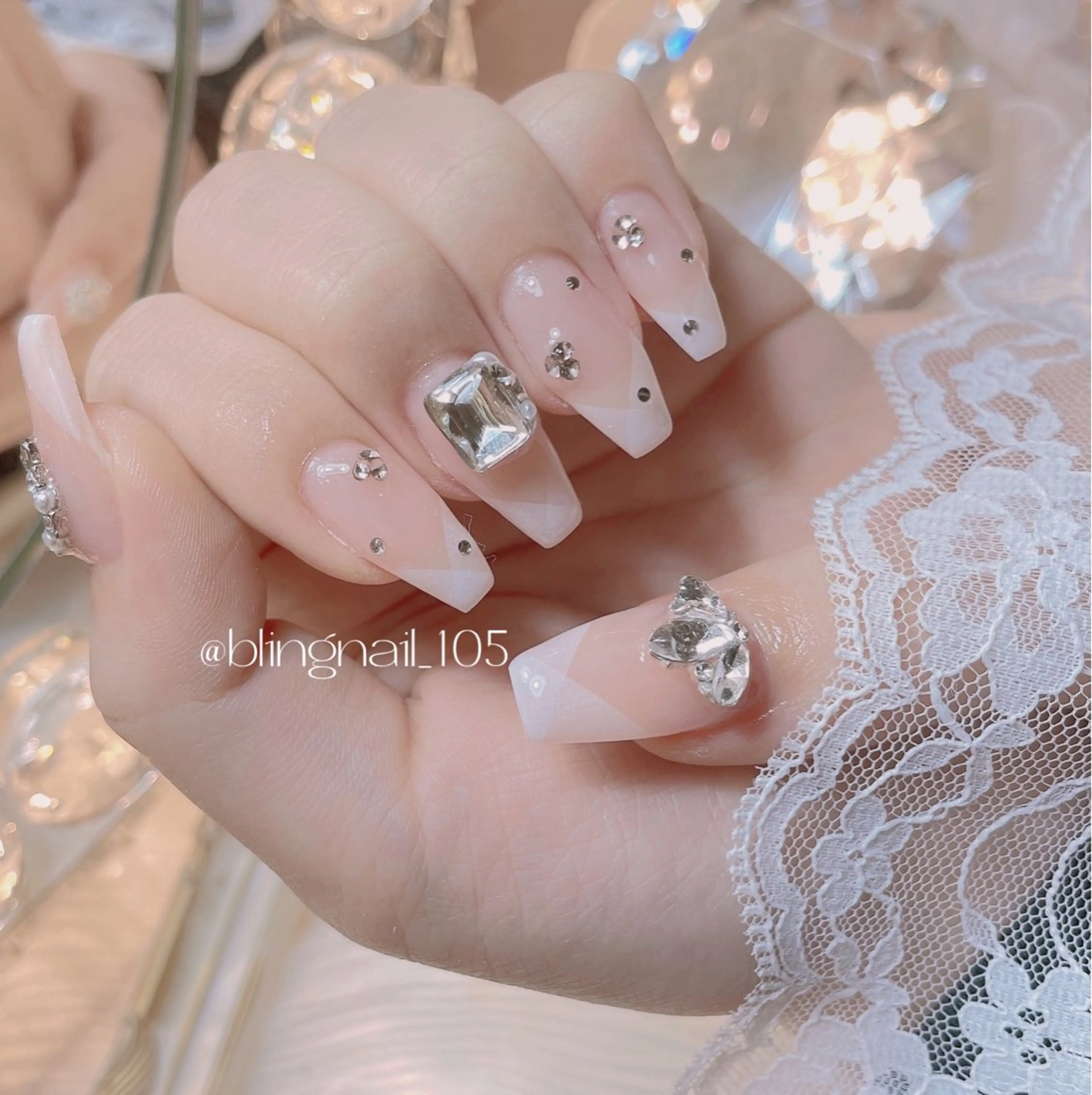 ネイル 23時まで❤︎韓国、 ワンホンネイルのネイルデザイン