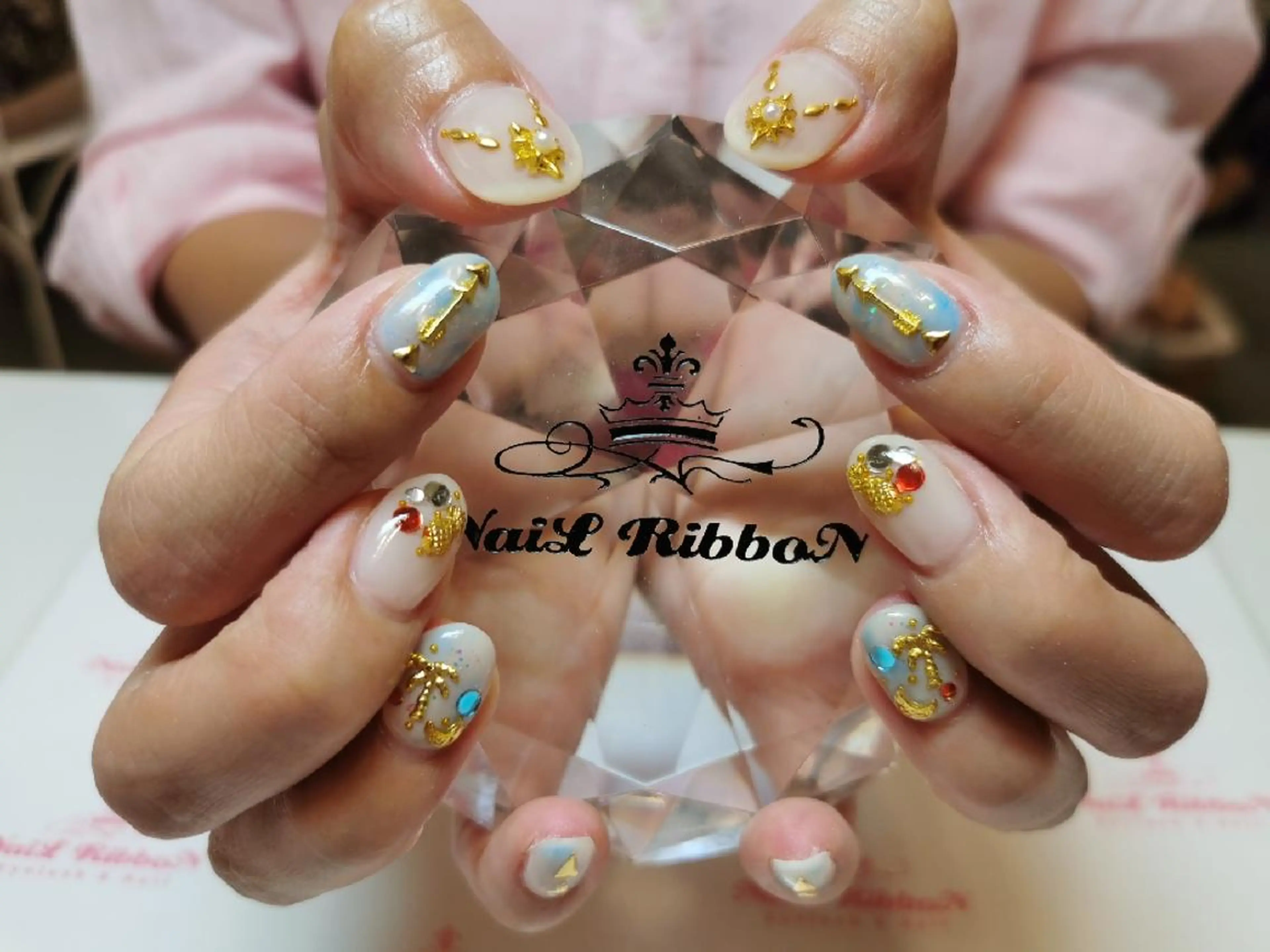 ネイル ネイルリボン 受付スタッフのネイルデザイン