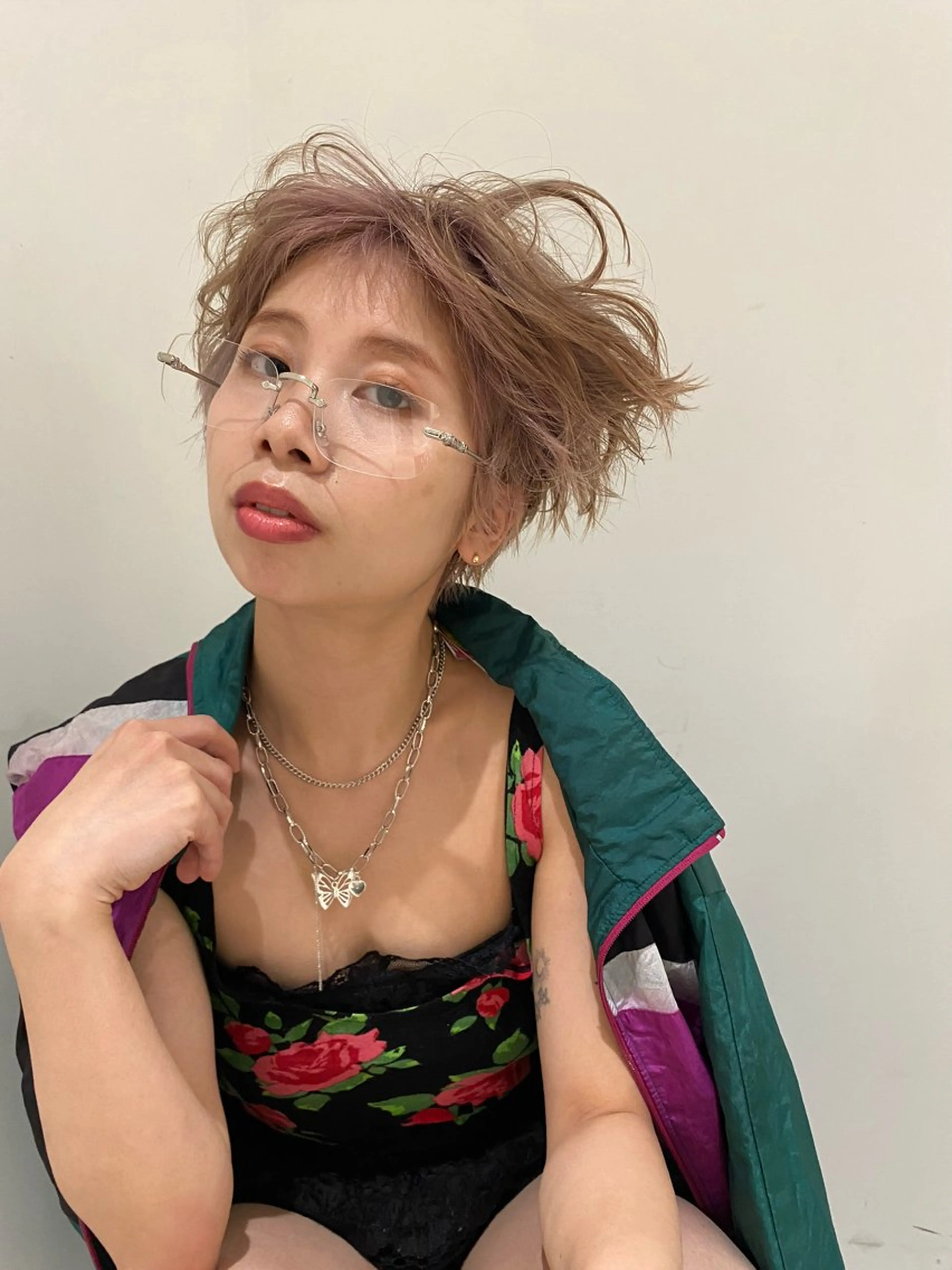 ショート ヘアカラー トリートメント sea's所属・ヒラカホ/矢場町/ ブリーチ/似合わせのヘアスタイル