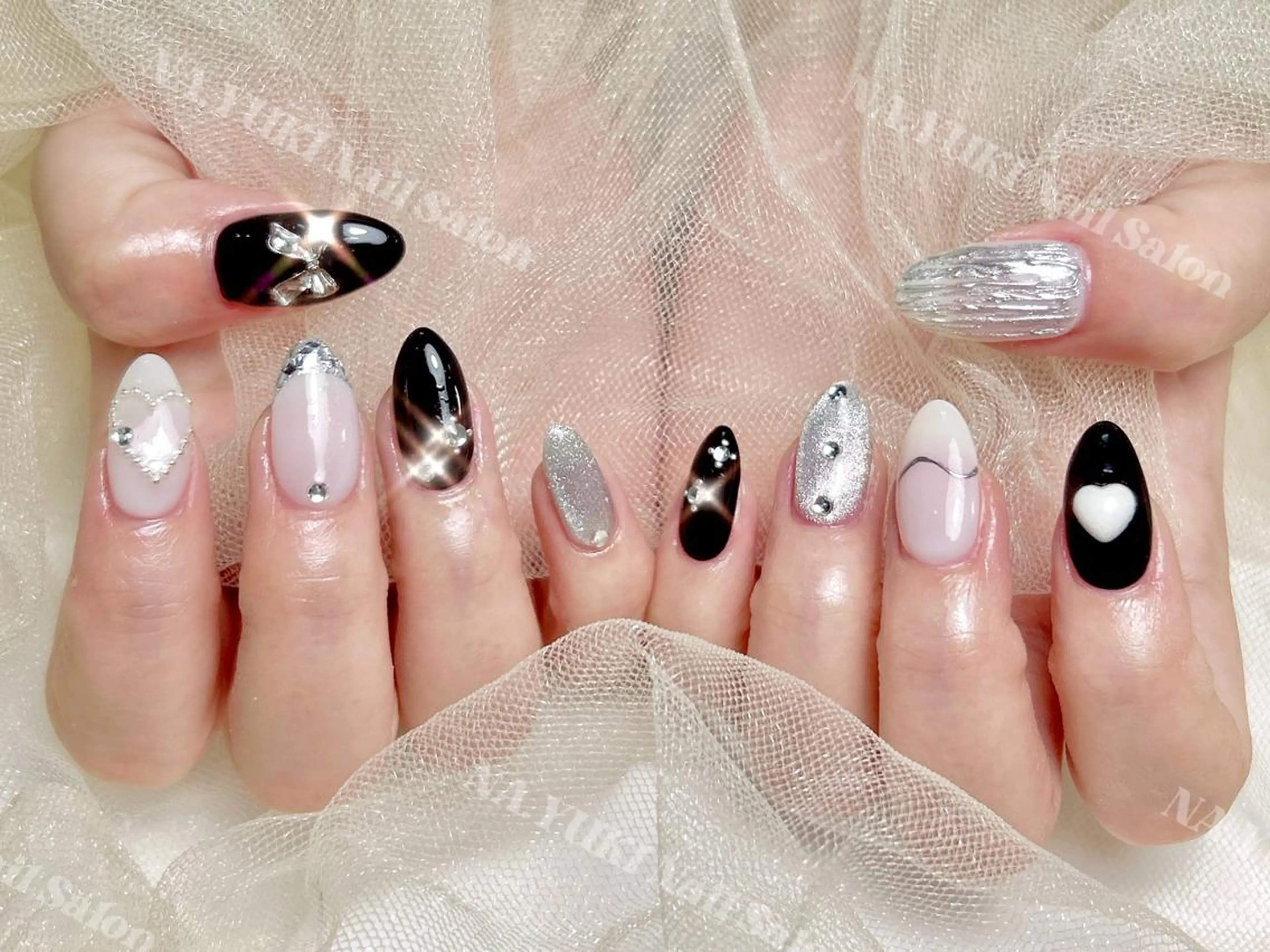 ネイル Queenie 🦋のネイルデザイン