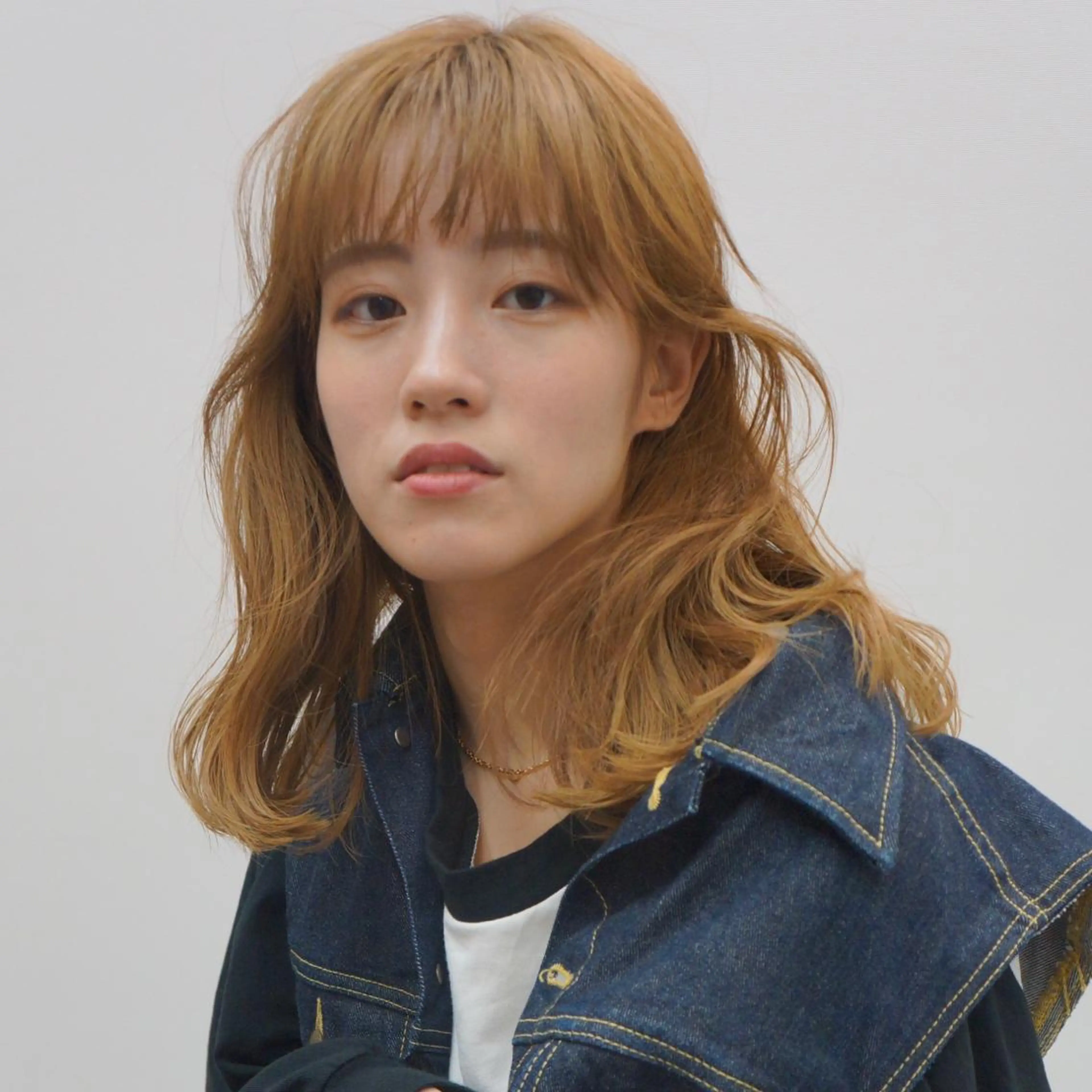 セミロング 藤山大地/髪質改善 /透明感/ブリーチのヘアスタイル