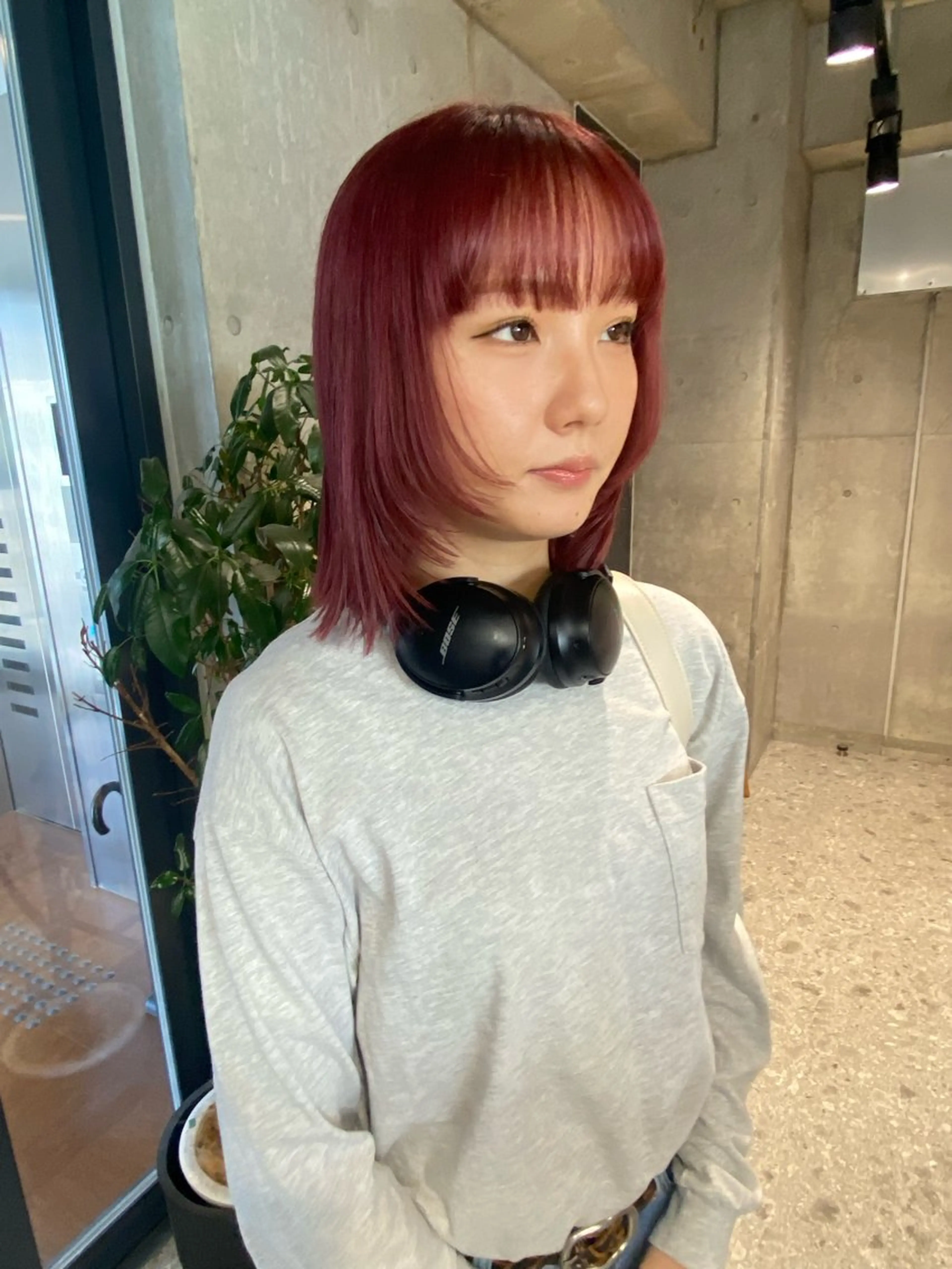 ミディアム カラー Yahiko ハイトーンのヘアスタイル