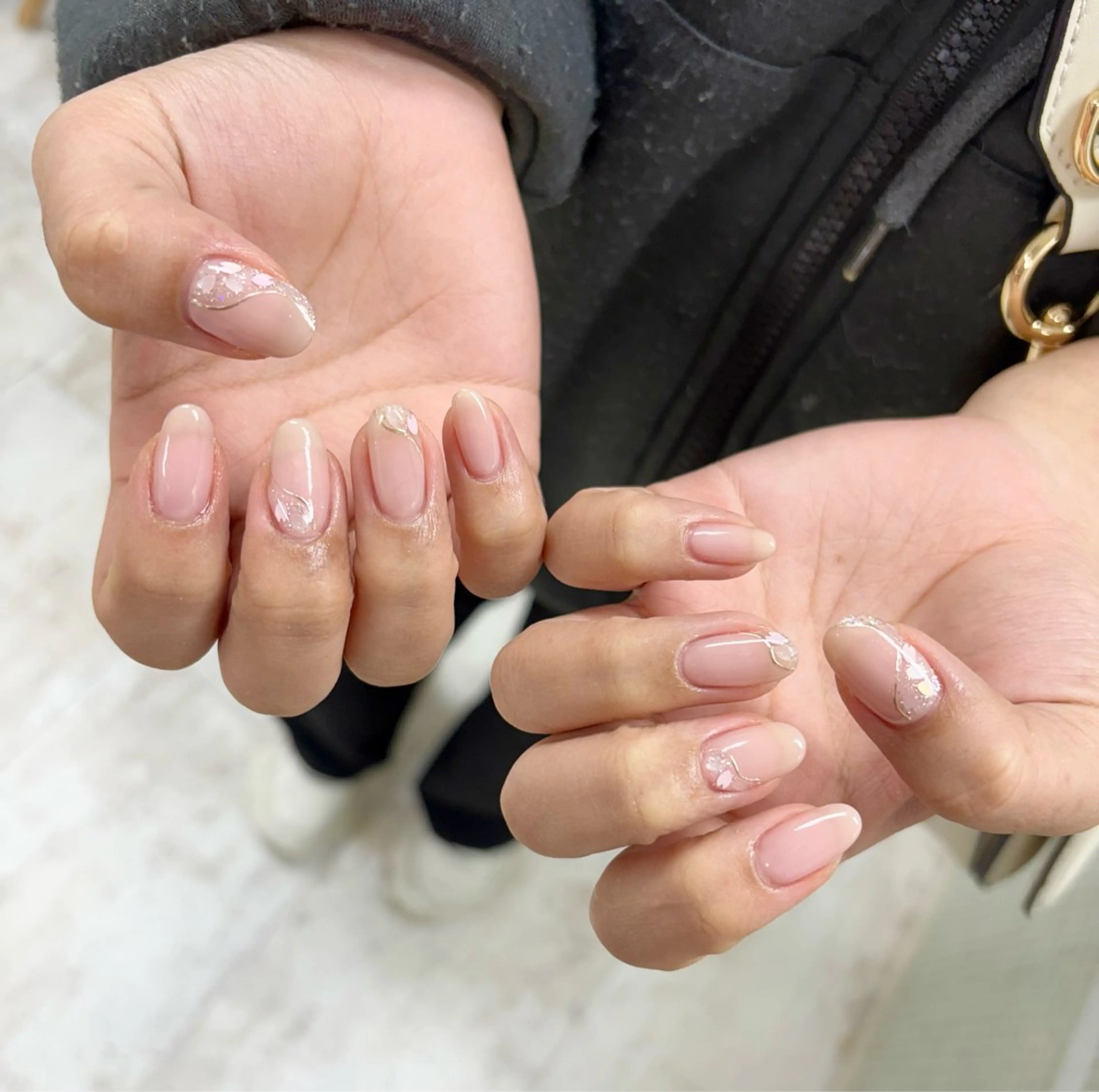 ネイル 持ち込み マハロネイルサロン横浜店所属・吉田 里菜のネイルデザイン