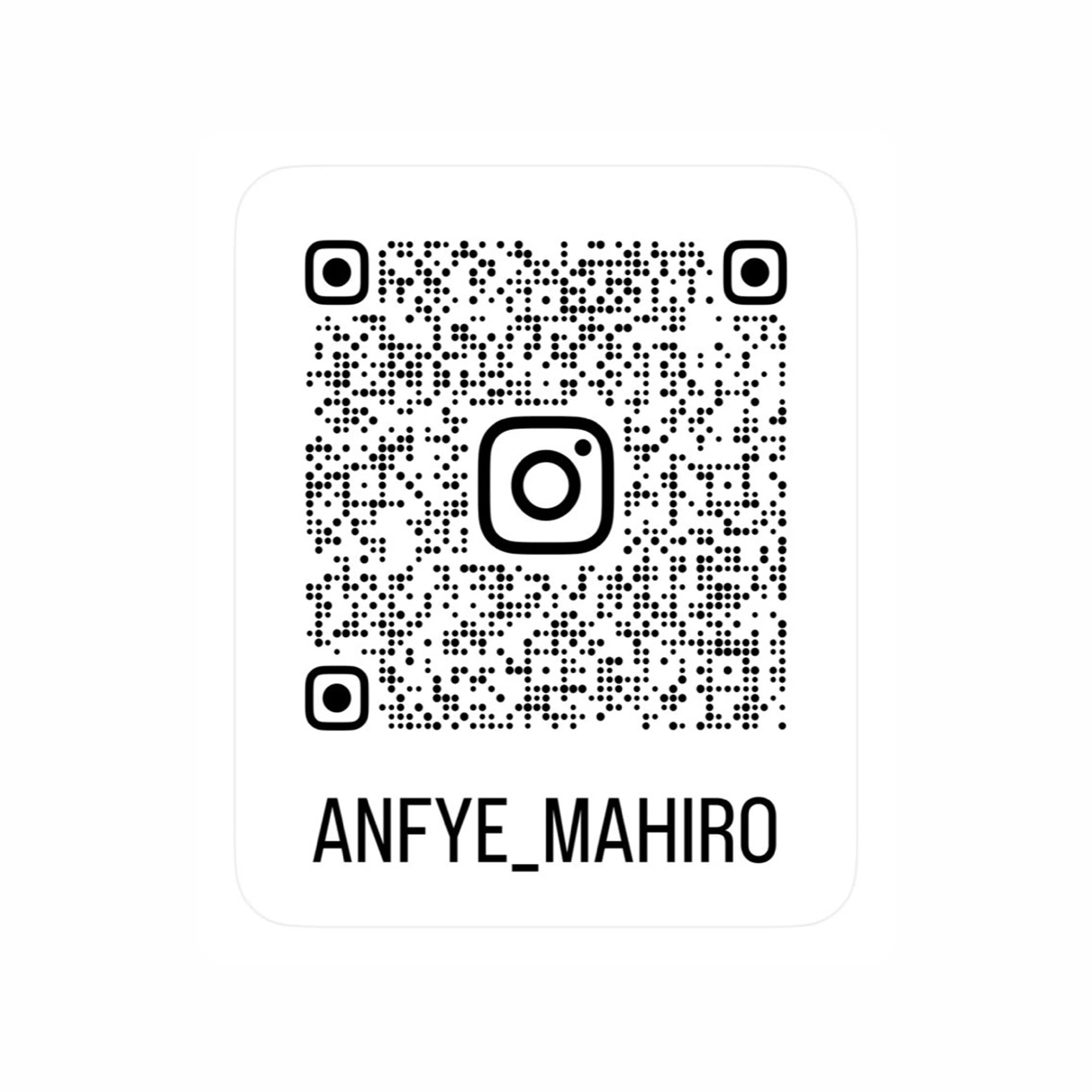 内田 茉潤のマツエク・マツパデザイン